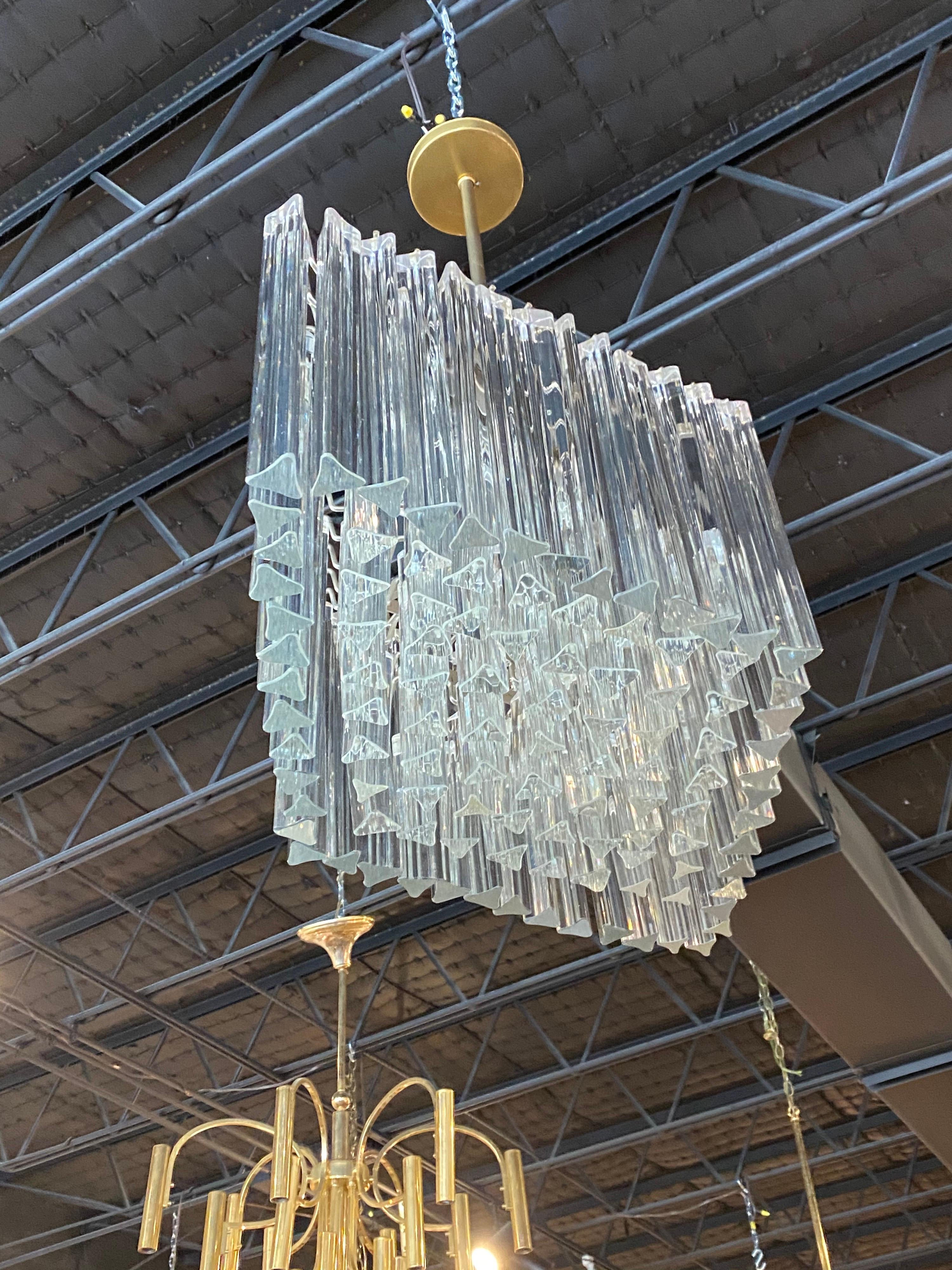 Vintage Large Tri Lobe Murano Glass Italian Camer Chandelier In Good Condition In West Palm Beach, FL