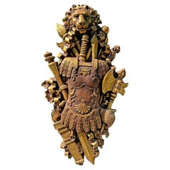 Scultura da parete vintage di grandi dimensioni in stile medievale con spada e cavalieri leonini
