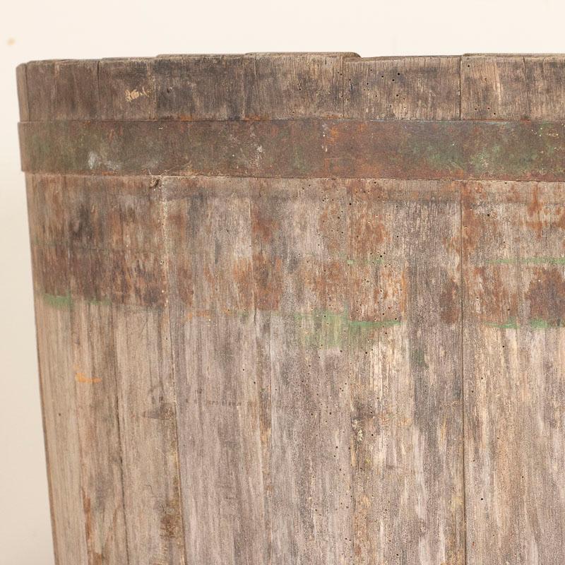 Vintage Large Wood Tub In Good Condition In Round Top, TX