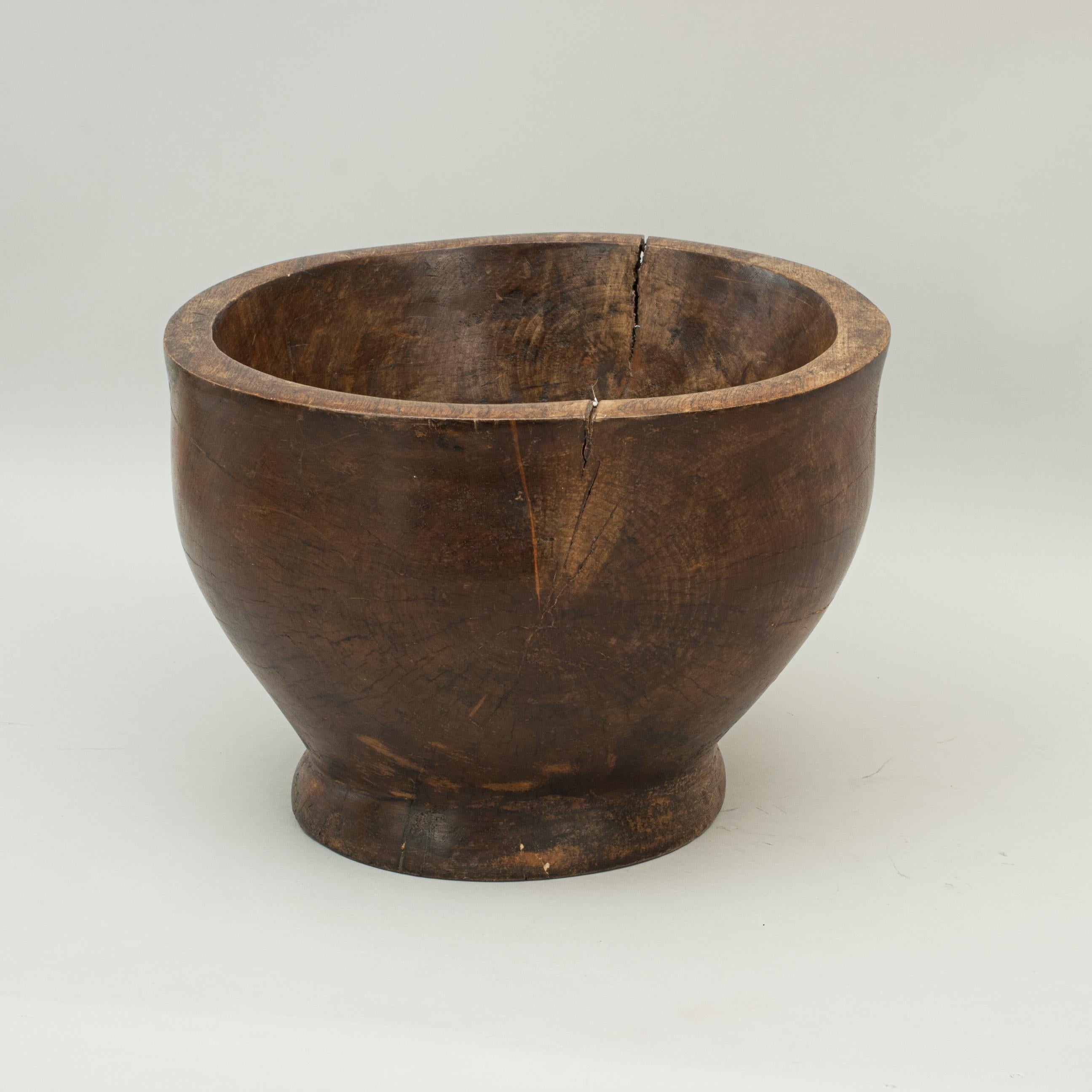 Vintage, Large Wooden Bowl in Walnut or Teak 2