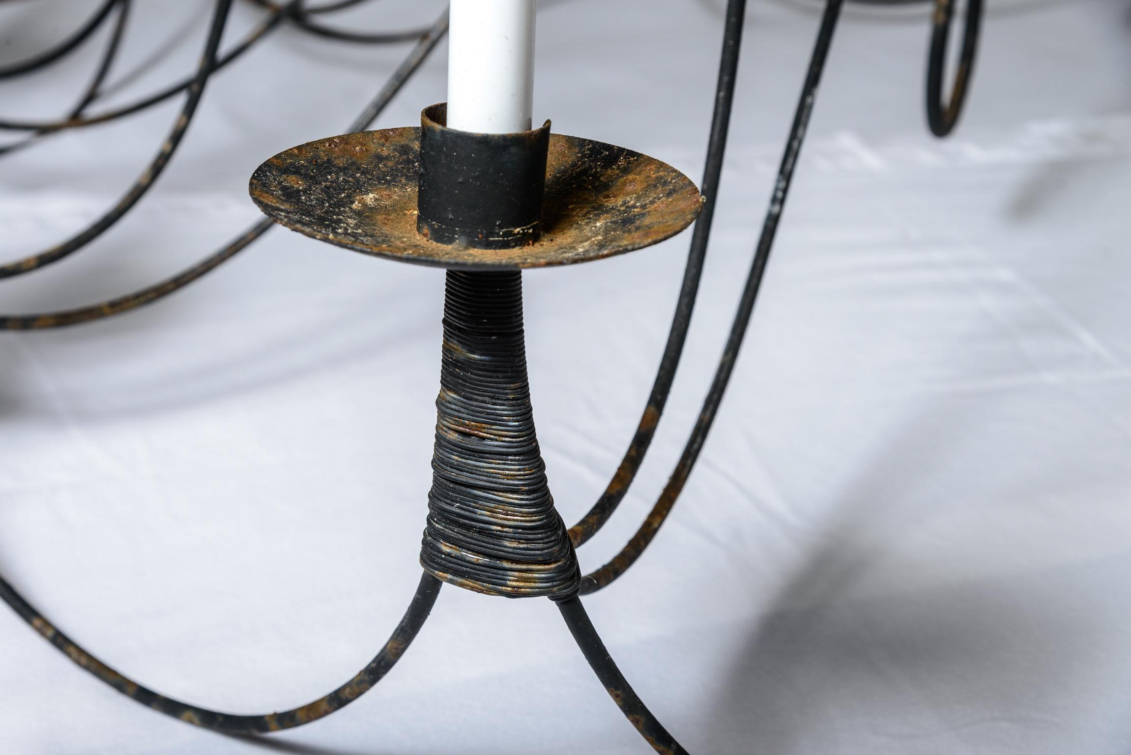 French Provincial Vintage Large Wrought Iron 10 Candle Lights Chandelier For Sale