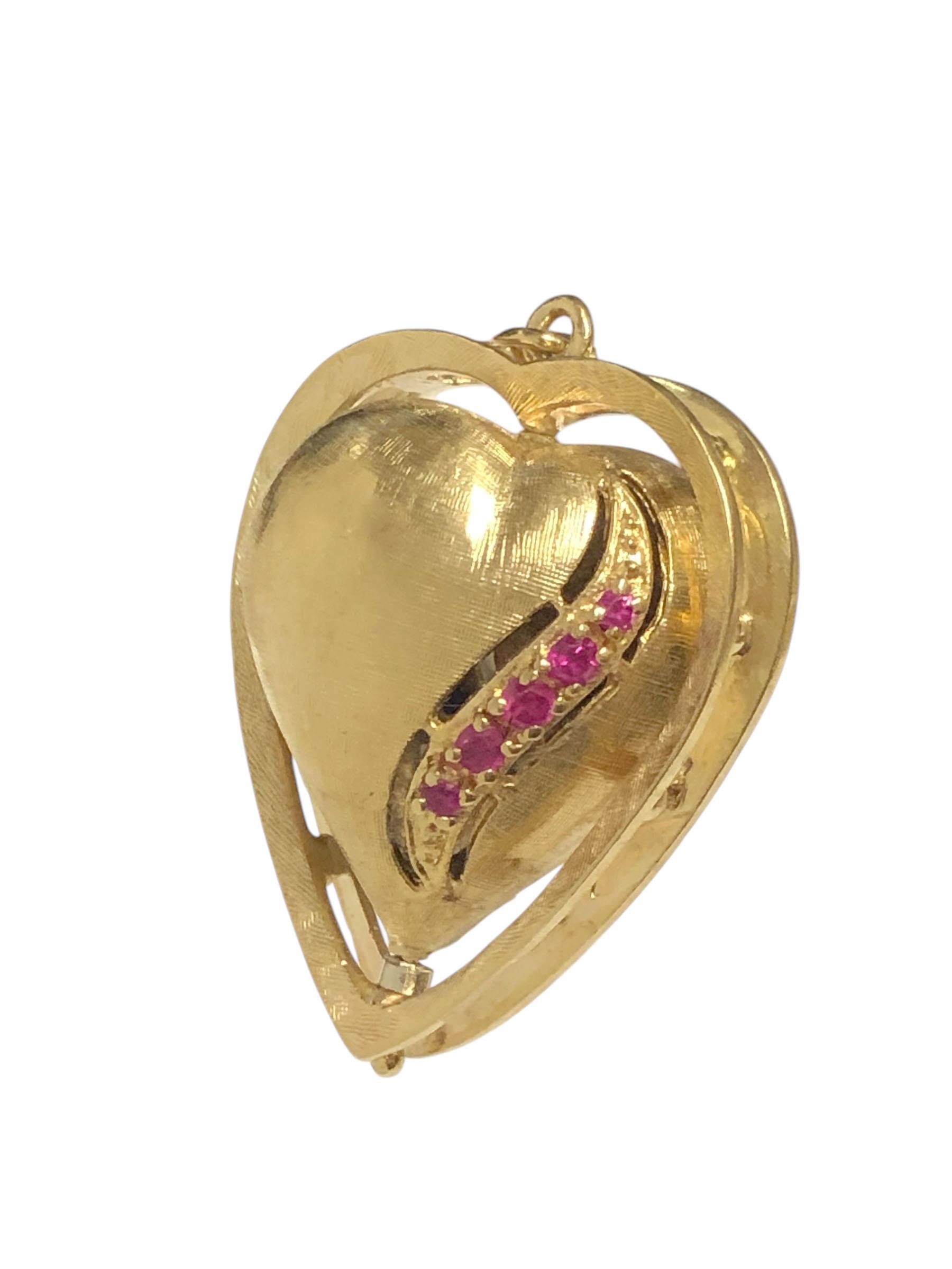 vintage large Yellow Gold and Gem set spinning Heart Charm Bracelet Charm In Excellent Condition In Chicago, IL