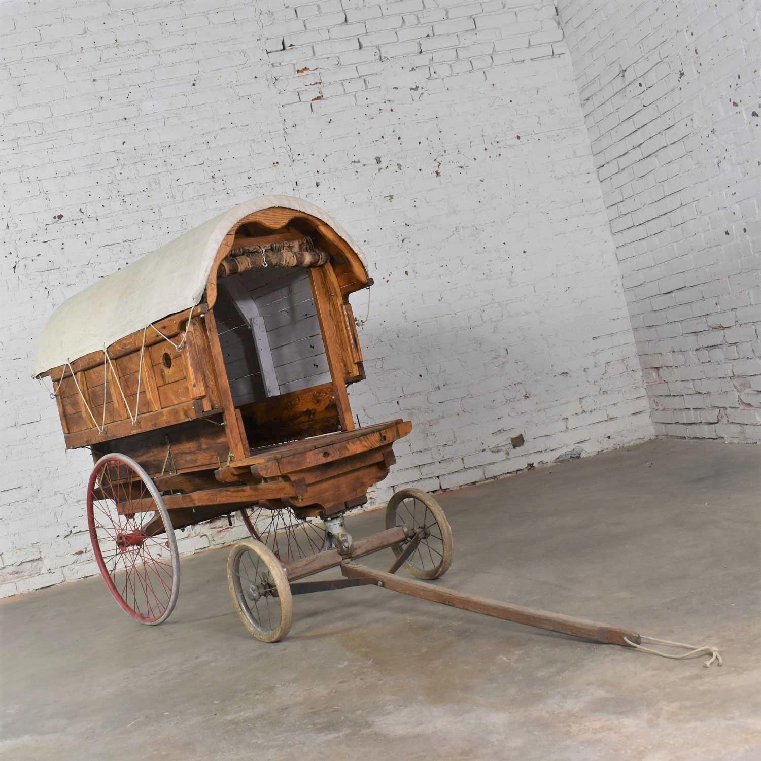 Vintage Largescale Model Covered Wagon or Prairie Schooner Pony or Goat Cart In Good Condition In Topeka, KS