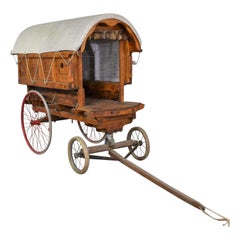 Vieille maquette à grande échelle d'un chariot couvert ou d'une goélette des prairies:: d'un poney ou d'une chèvre