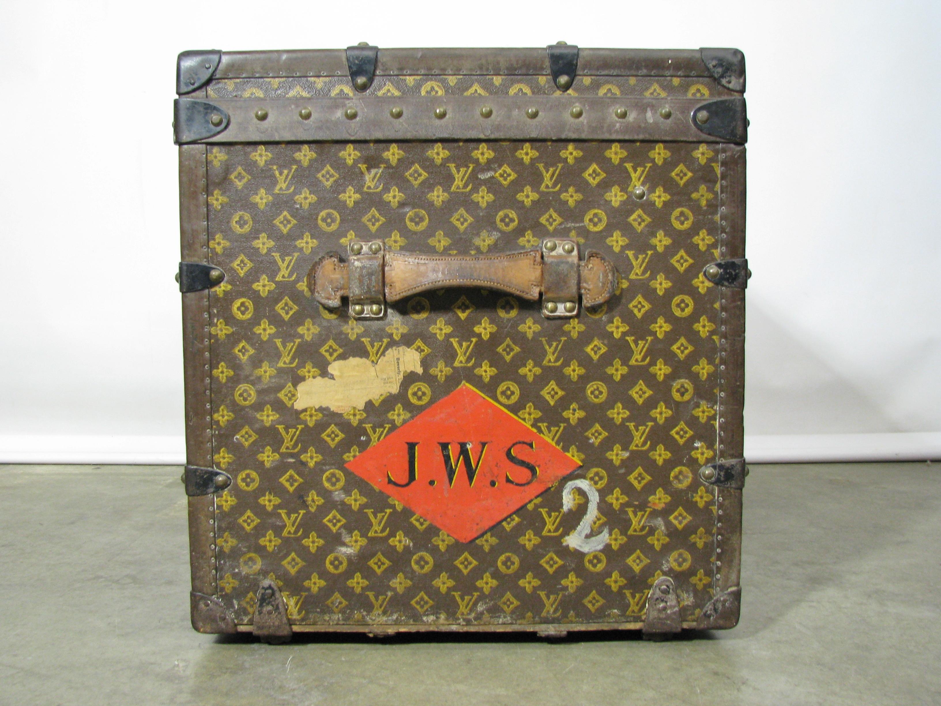 French Vintage Late 1920s Louis Vuitton Steamer Trunk with Original Trays and Label For Sale