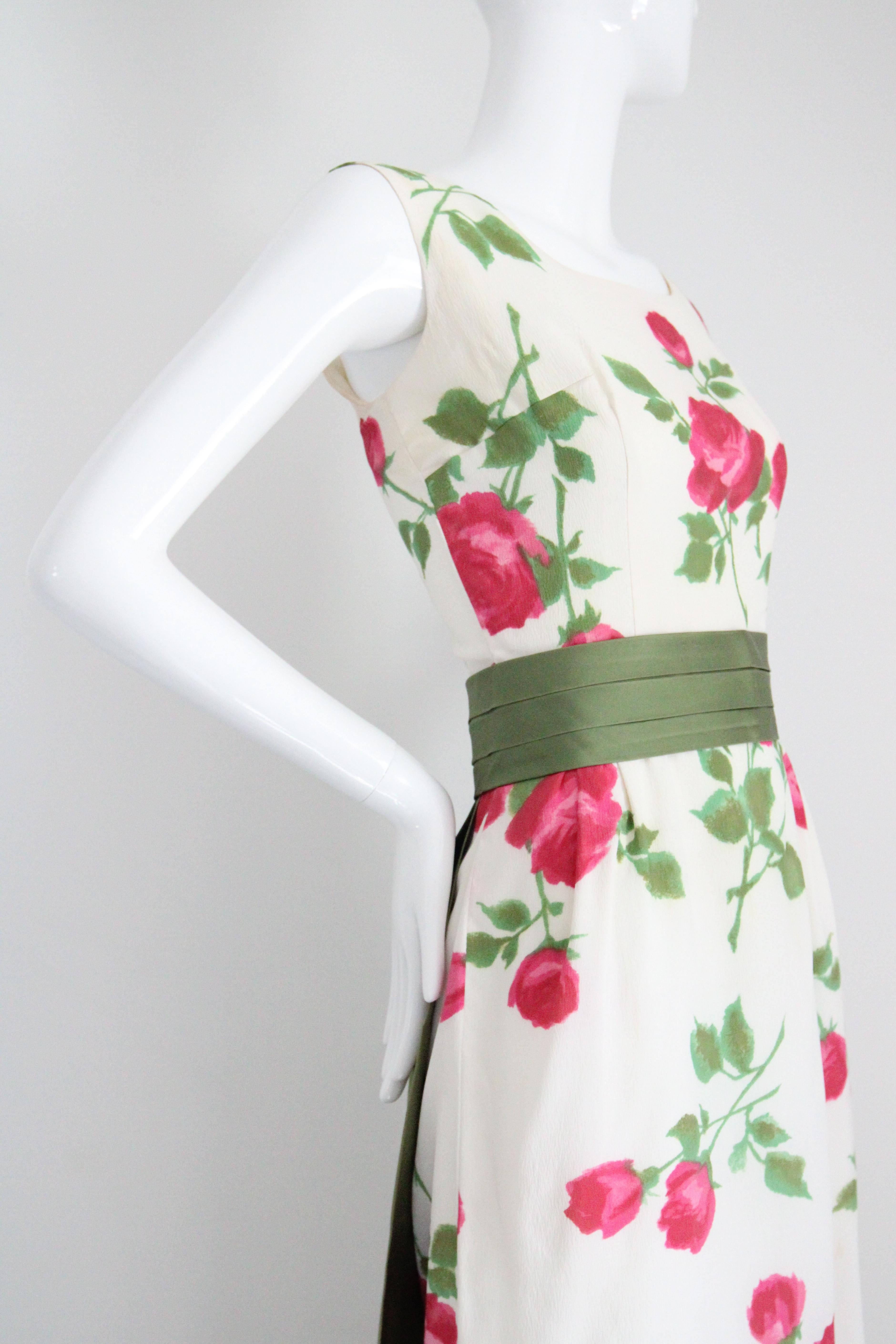 Vintage late 1950's pink rose print cocktail dress 1950's rose dress UK 8 US 4 en venta 1