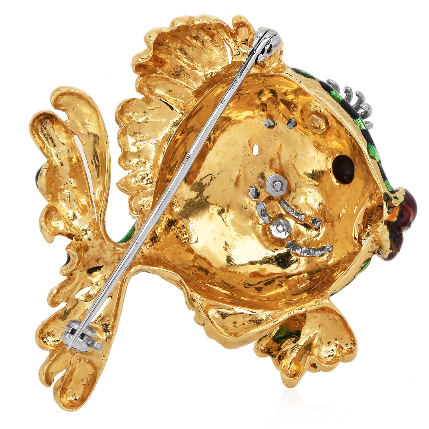 Broche vintage de oro de 18 quilates y esmalte de diamantes de finales de los 80 con forma de pez en Excelente estado para la venta en Miami, FL