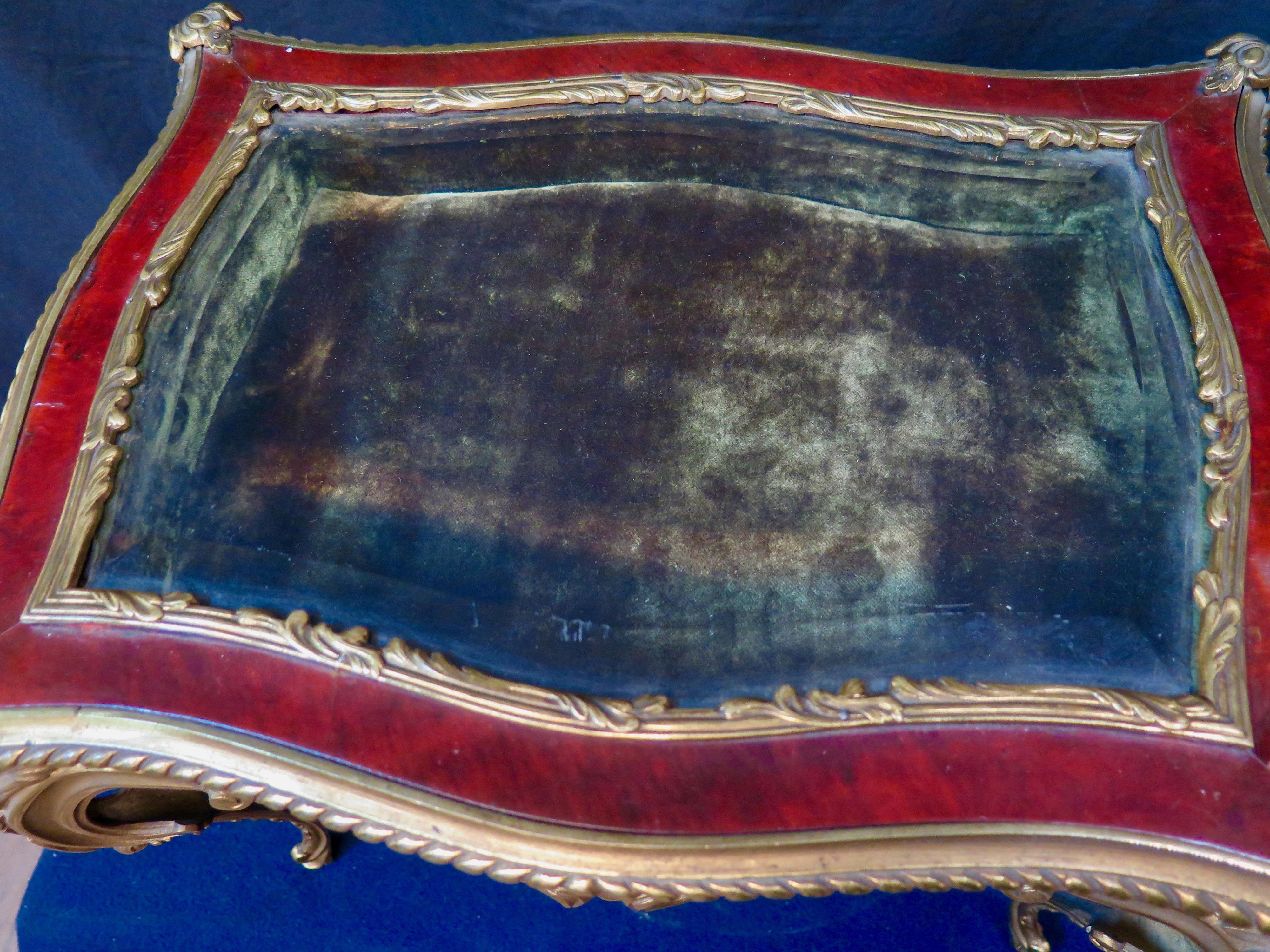 XIXe siècle Vitrine de table française fin 19ème siècle en vente