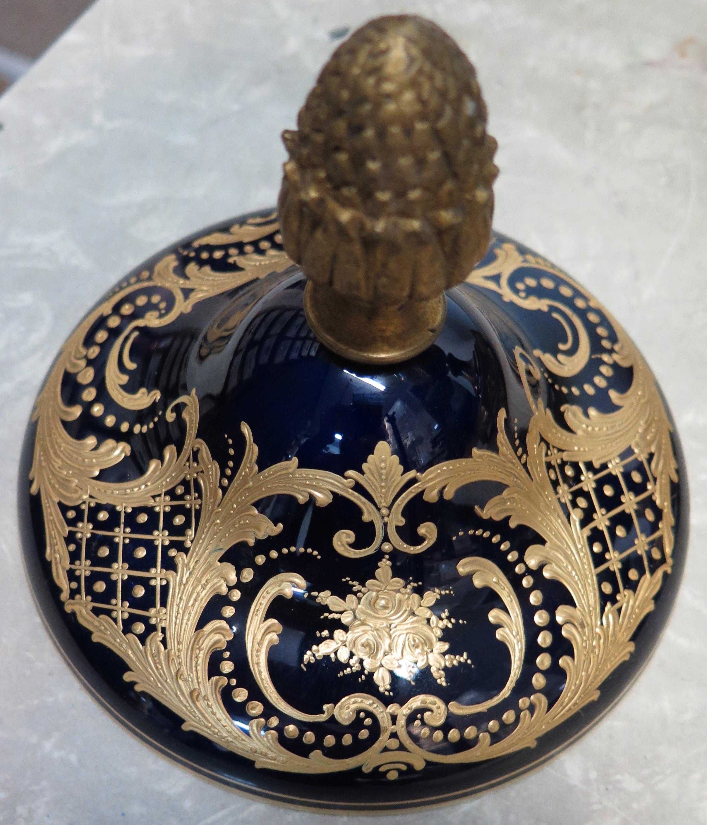Vintage Sevres-Urne in Palastgröße aus dem späten 19. Jahrhundert im Angebot 4