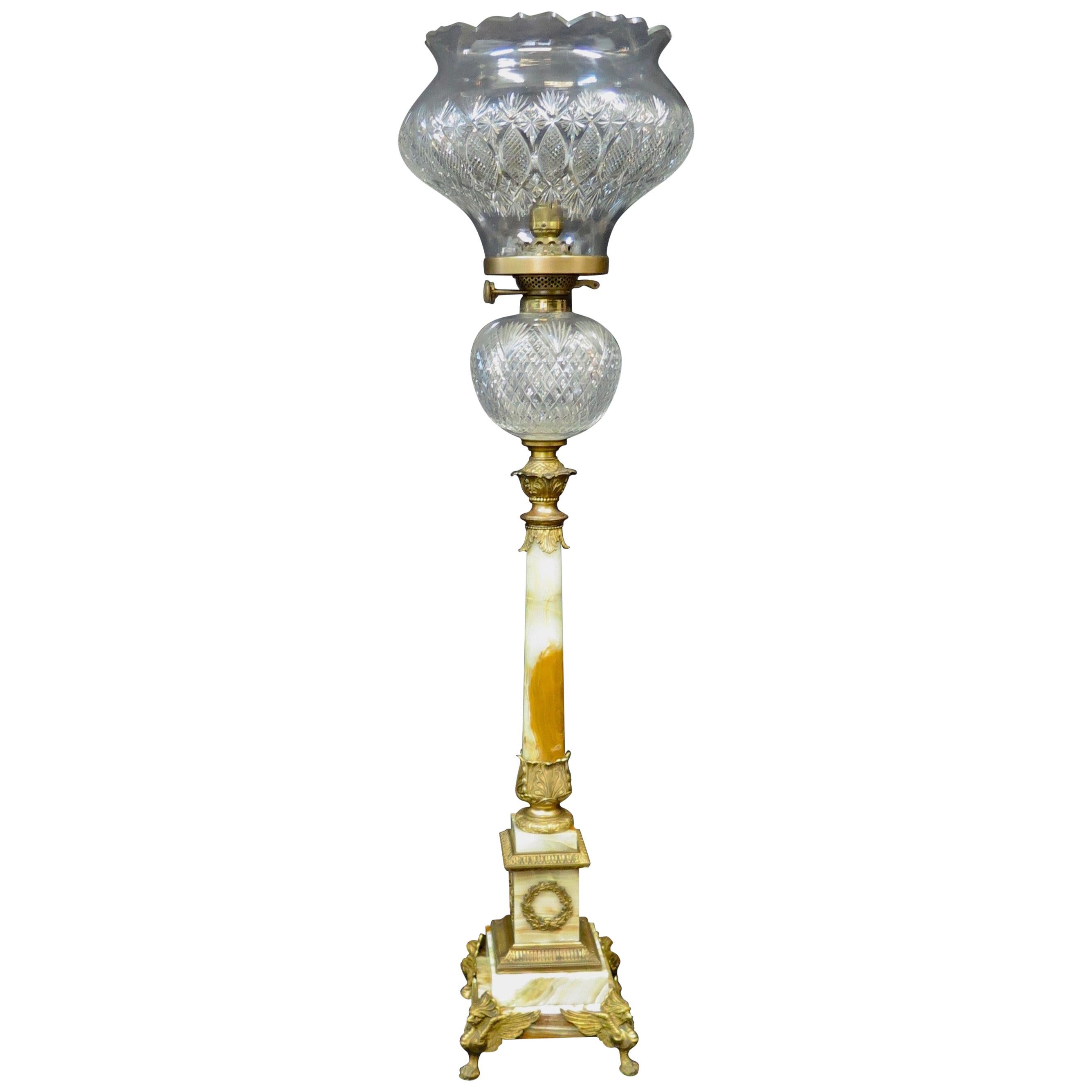Vintage Fin du 19ème siècle Période victorienne Verre taillé, Onyx et Bronze Lampe de table en vente