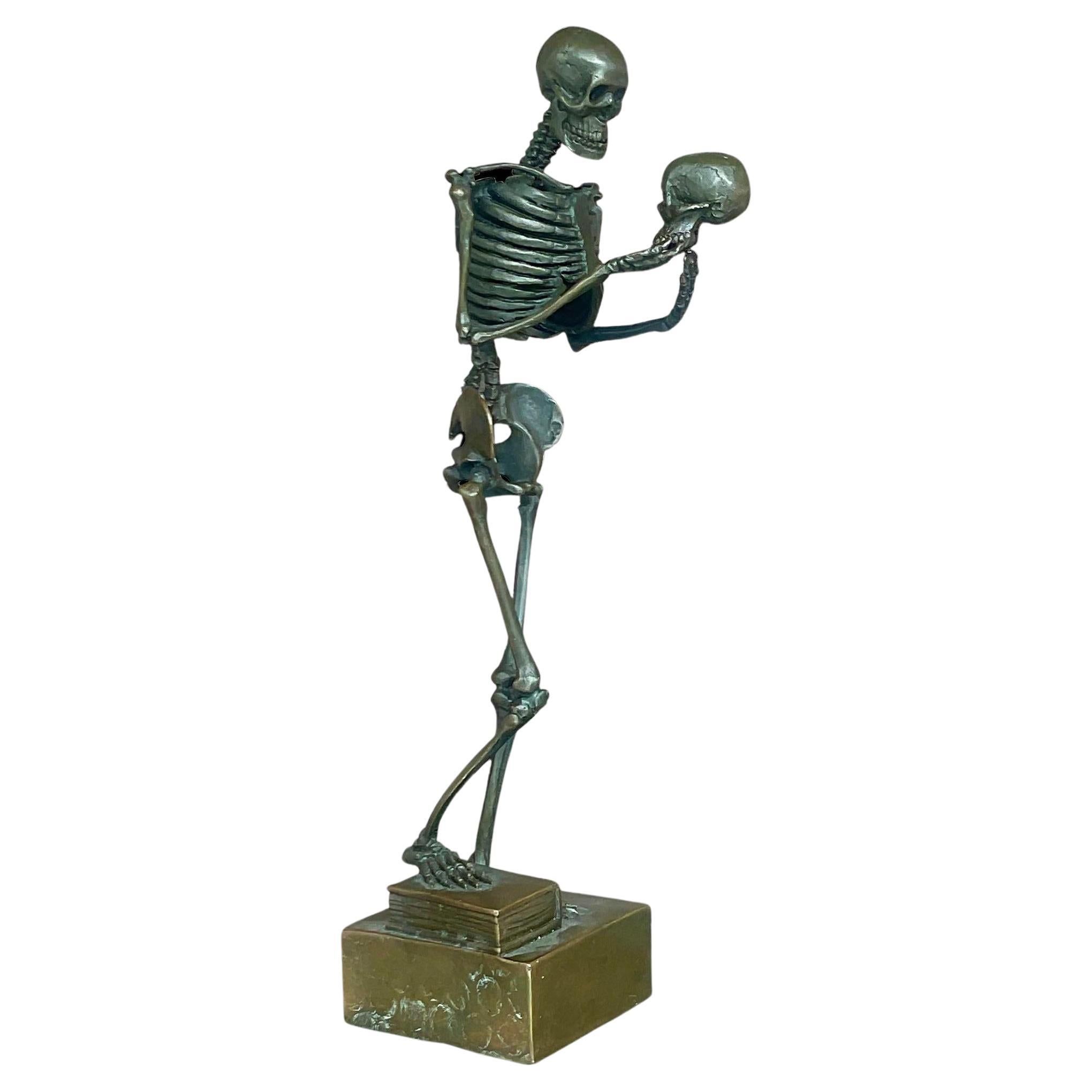 Vintage-Skulptur aus Bronze mit Skelett, signiert, Boho-Bronze, spätes 20. Jahrhundert