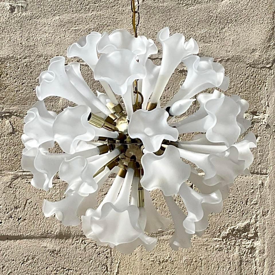 Vintage Late 20th Century Regency Murano Frosted Floral Sputnik Chandelier In Good Condition For Sale In west palm beach, FL