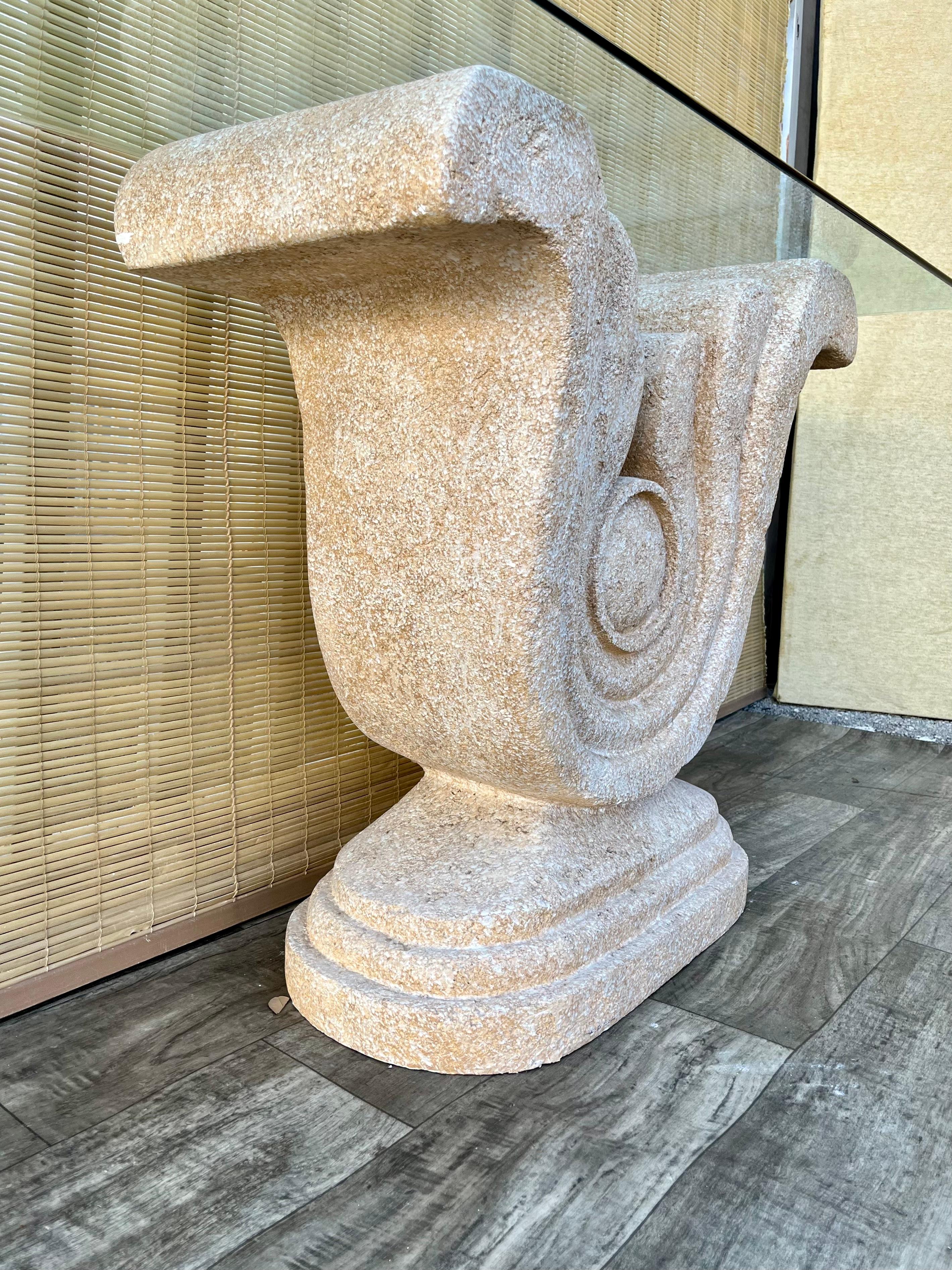 Vintage Late 20th Century Sculptural Faux Stone Konsolentisch W / Glas. C 1980er Jahre im Angebot 7