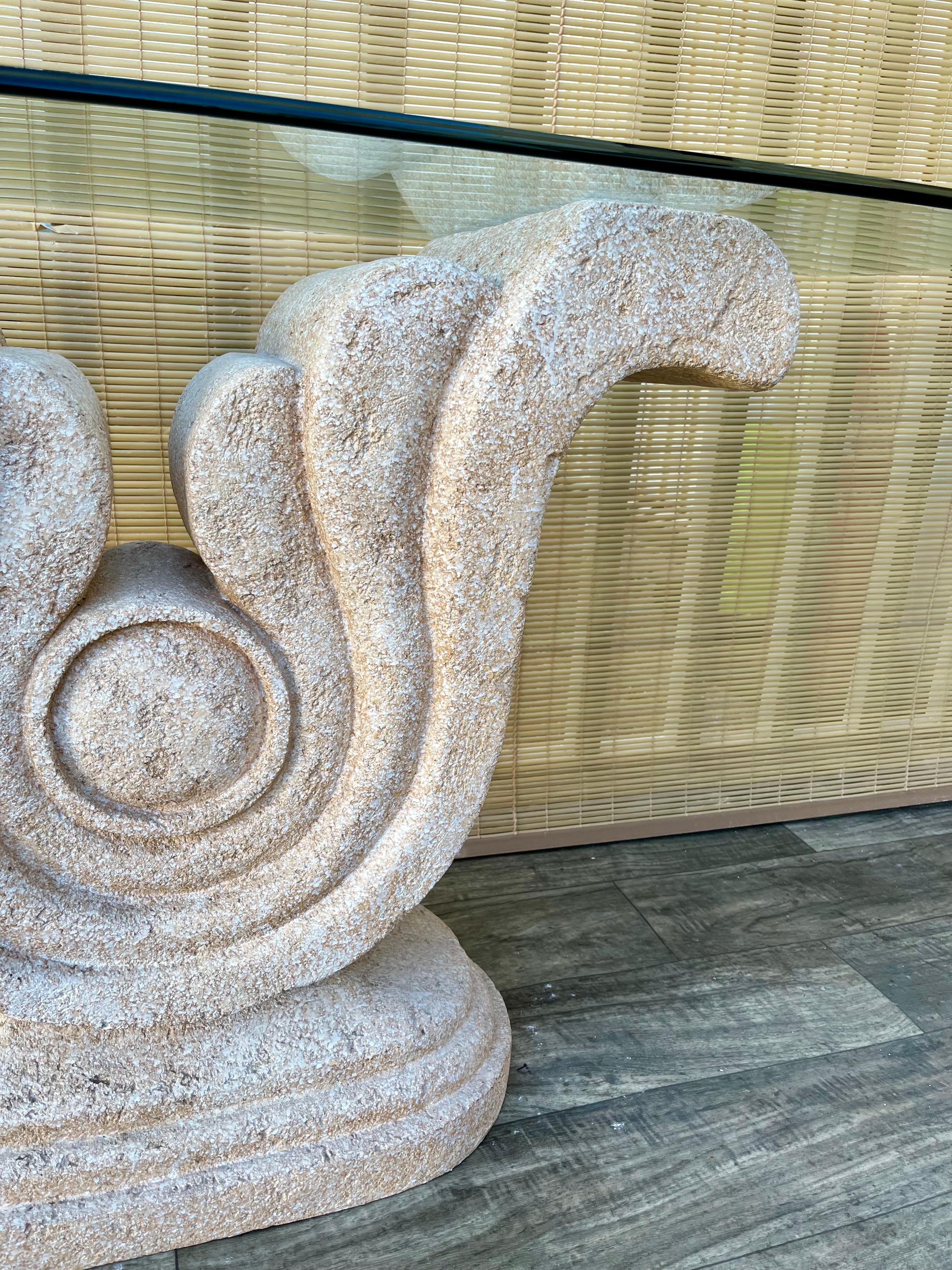 Vintage Late 20th Century Sculptural Faux Stone Konsolentisch W / Glas. C 1980er Jahre im Angebot 11