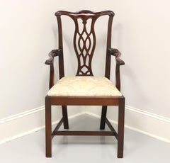 Poltrona Chippendale a gambe dritte in mogano massiccio della fine del XX secolo