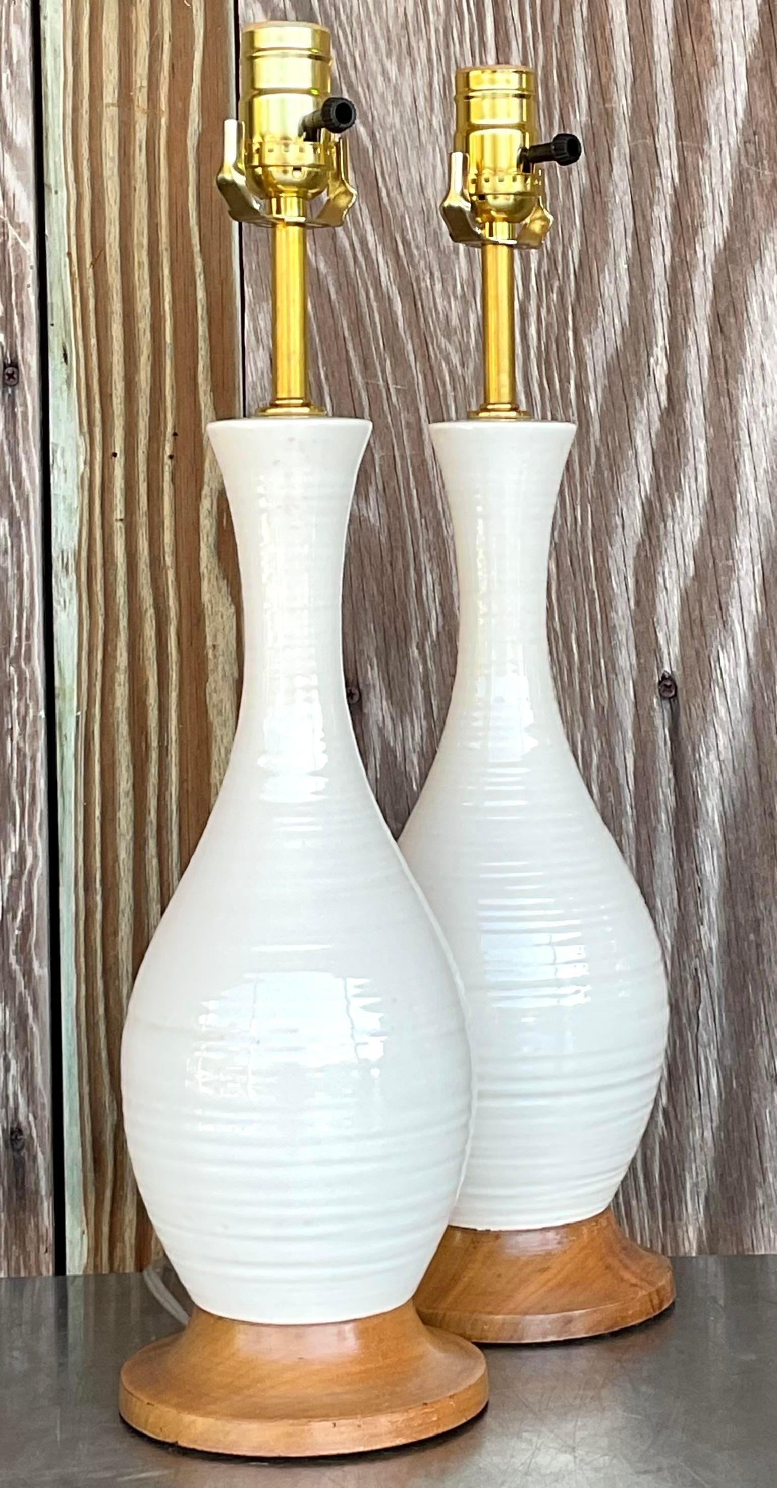 Vintage Late 20th Century Rad gedreht Keramik-Lampen - ein Paar (20. Jahrhundert) im Angebot