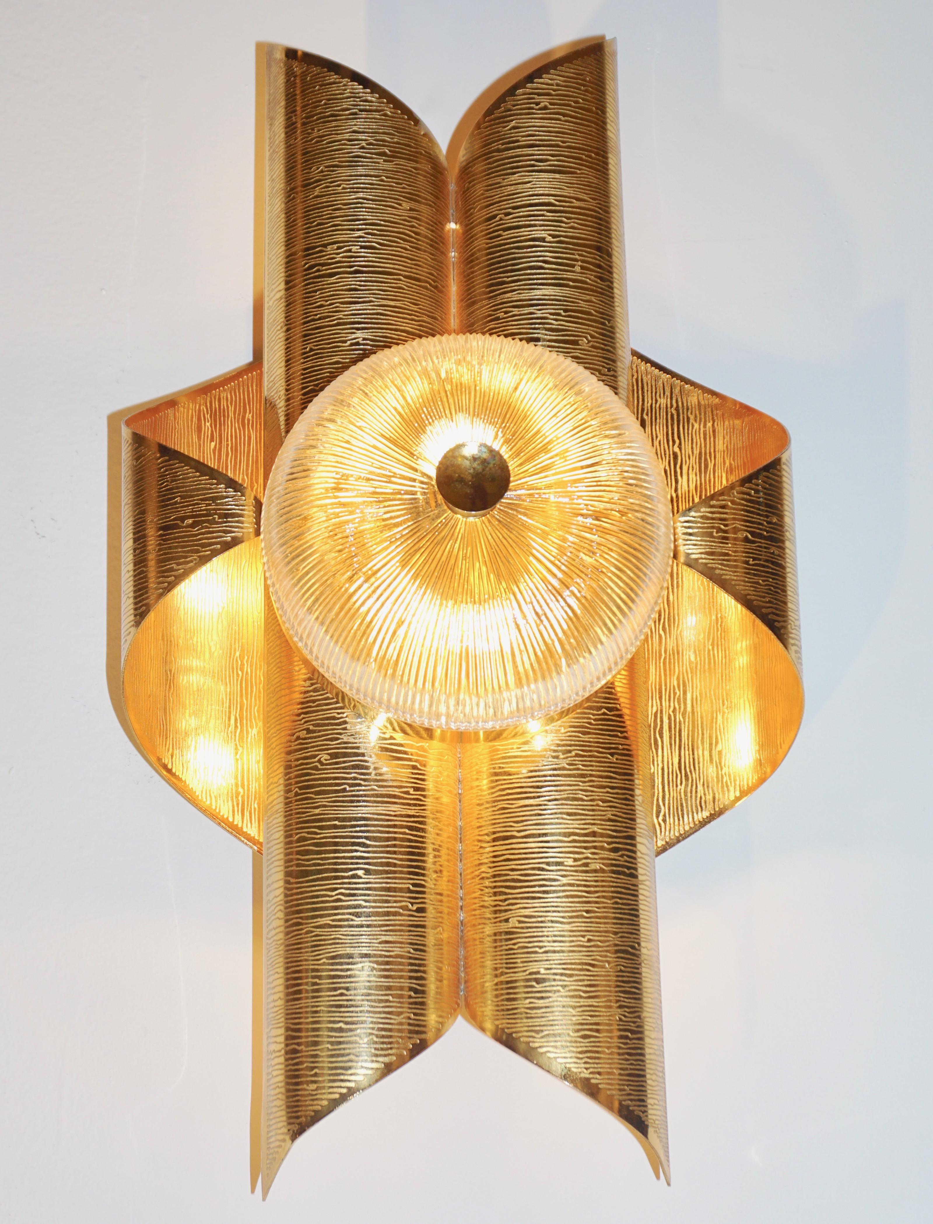 20th Century Vintage Late 1970s Modern Design Pair of Folded Brass and Clear Glass Sconces