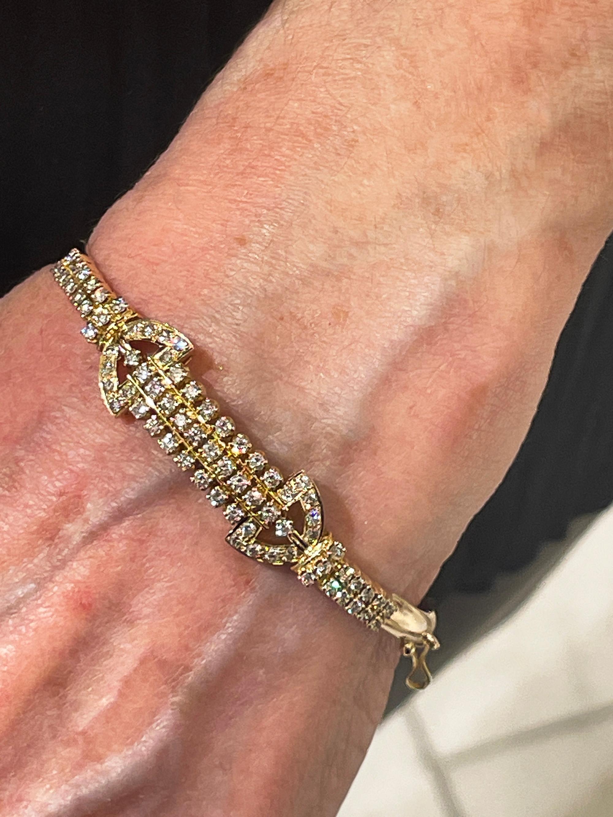 Bracelet jonc articulé en or 18 carats avec diamants 1,50 carat de la fin de l'Art déco en vente 7