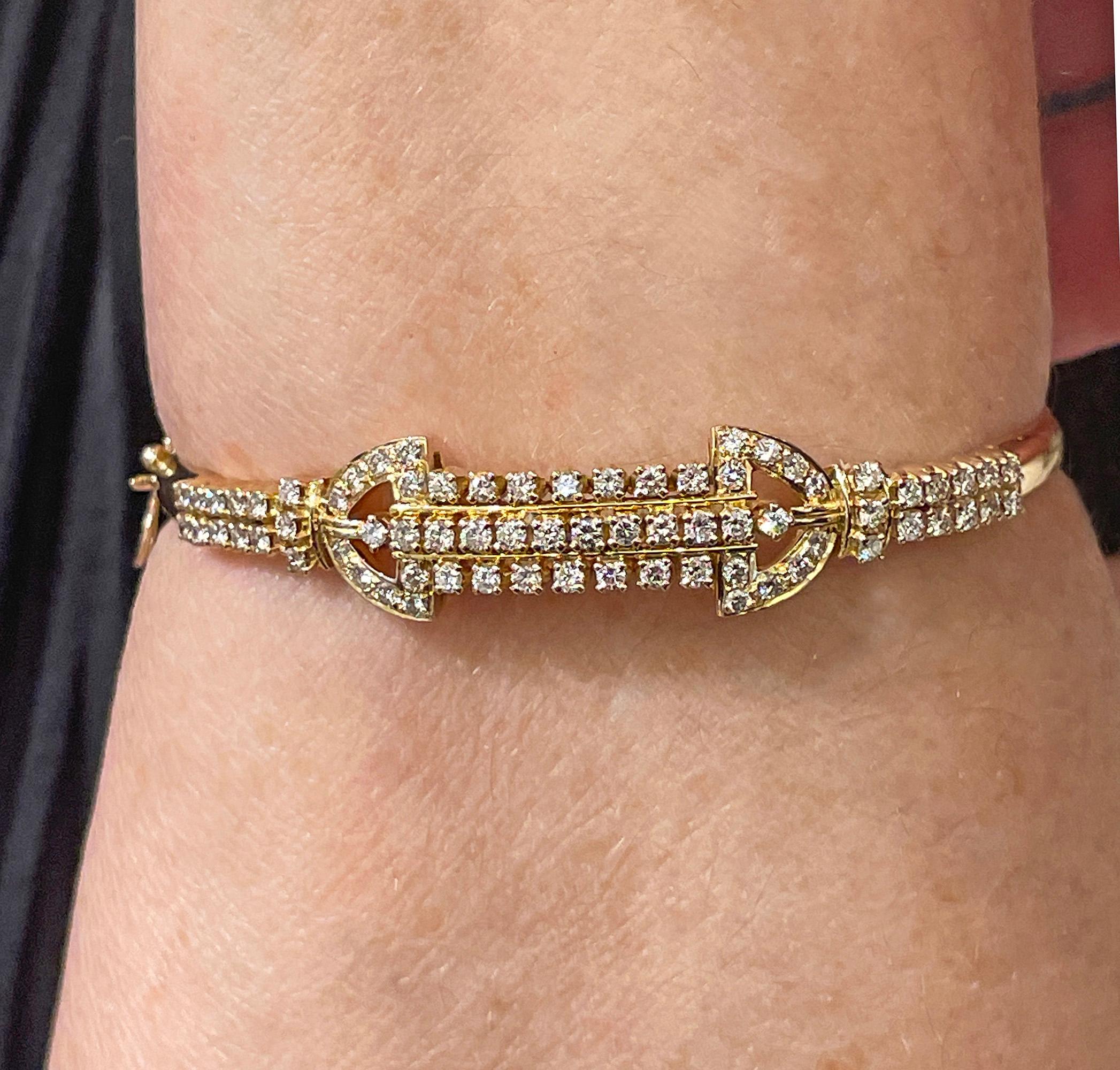Bracelet jonc articulé en or 18 carats avec diamants 1,50 carat de la fin de l'Art déco en vente 8
