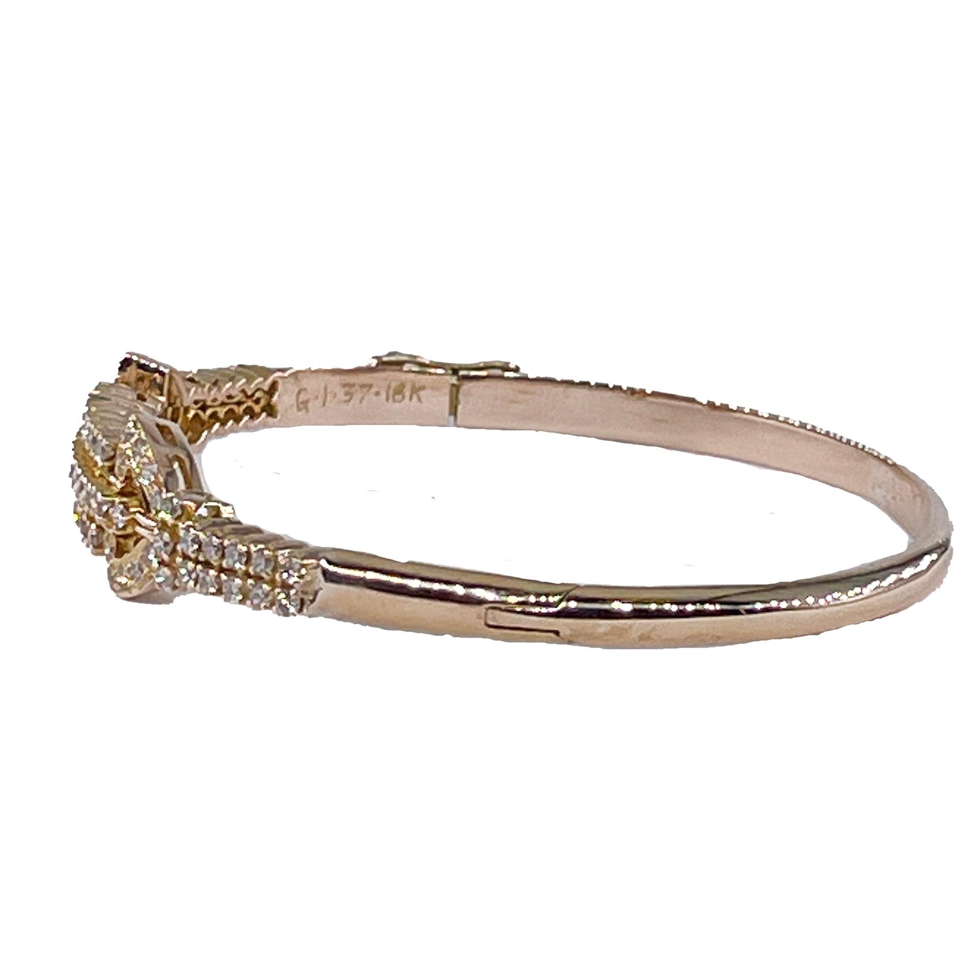 Vintage Late Art Deco 1.50ctw Diamond Bangle Hinged 18K Gold Bracelet For Sale 1