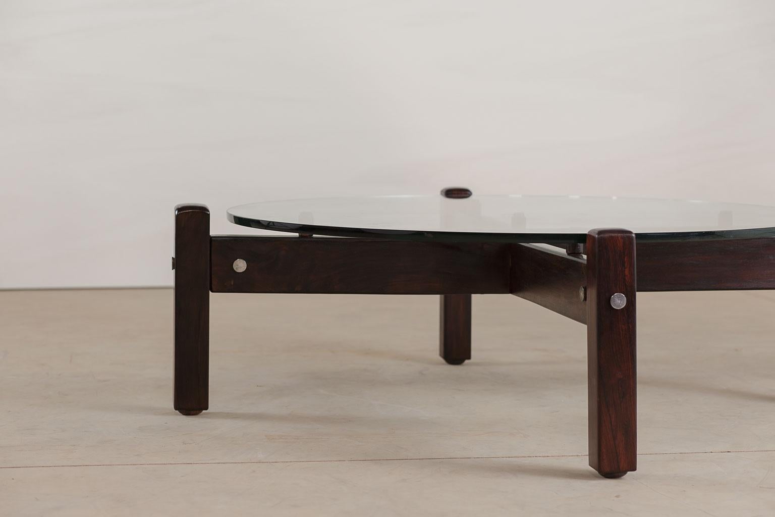 Vintage Latini Round Coffee Table by Sergio Rodrigues, Brazilian Midcentury In Good Condition In New York, NY