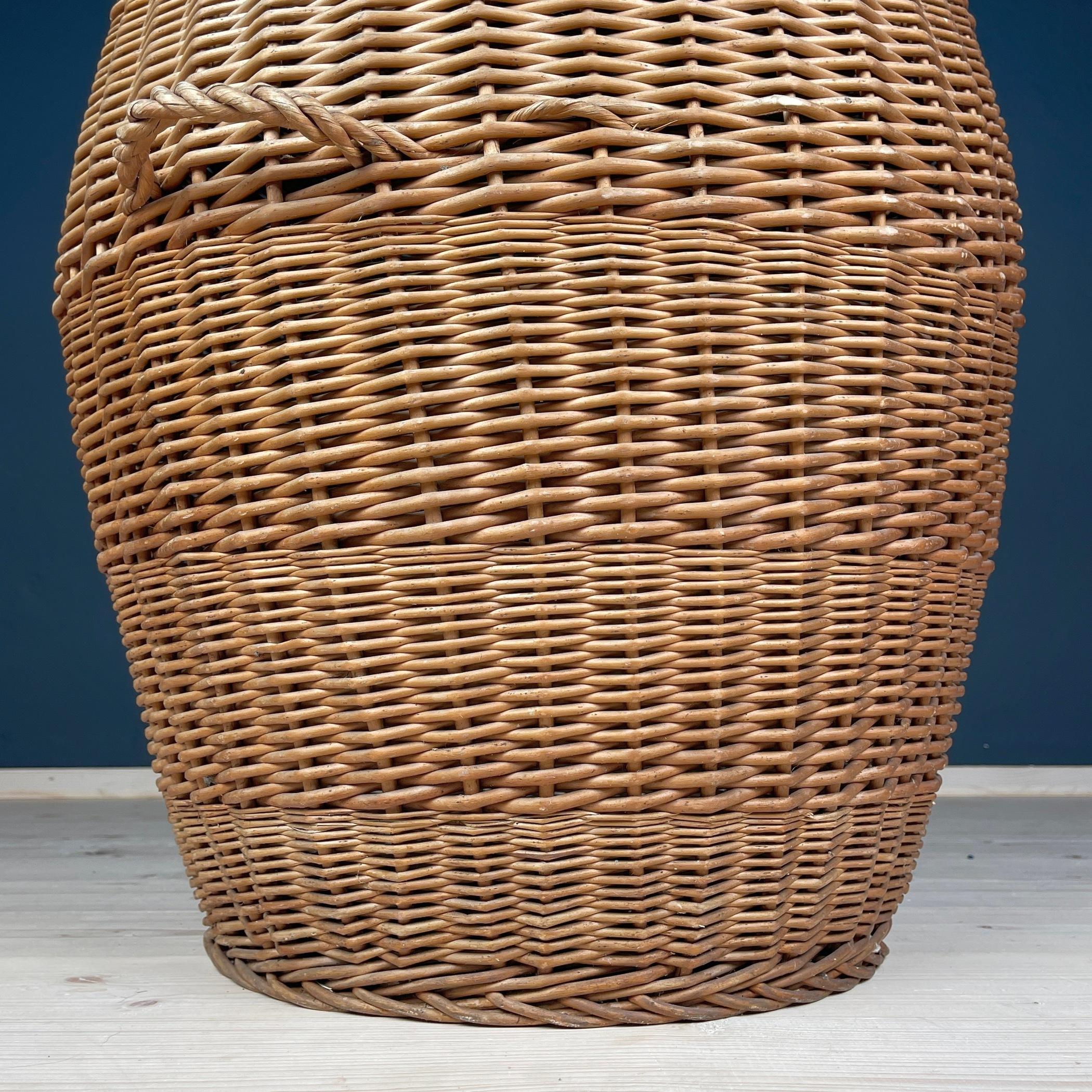 Vintage laundry basket wicker weaving Yugoslavia 1970s  For Sale 3