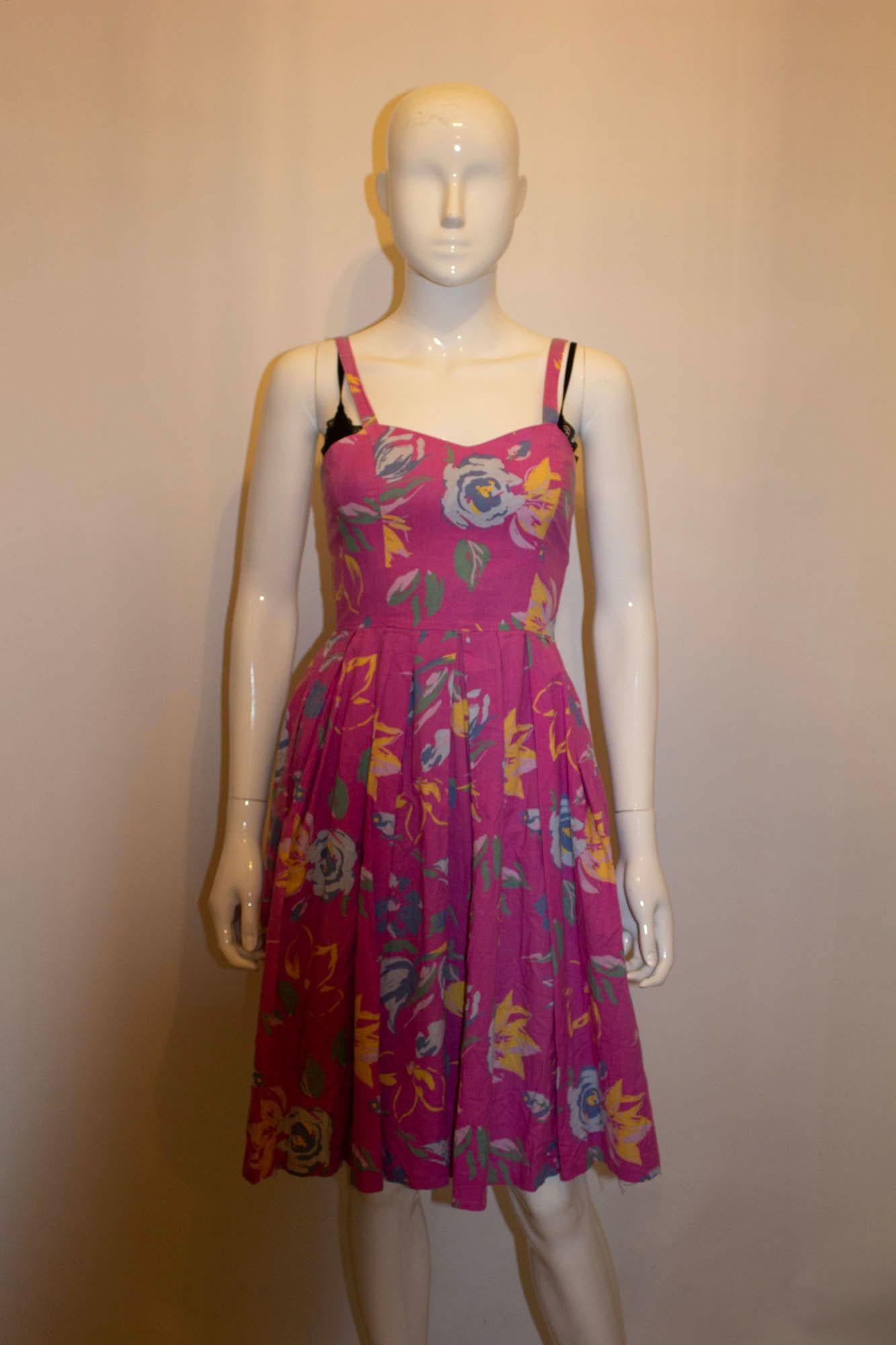 Laura Ashley geblümtes Vintage-Kleid Damen im Angebot