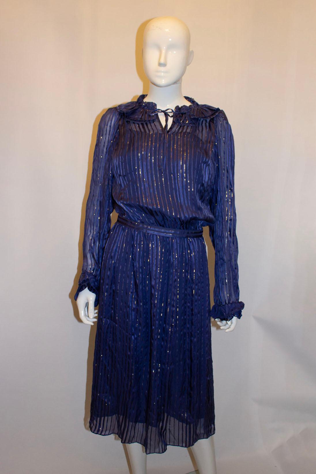 Vintage Laura Phillips Lilac and Blue Silk Dress In Good Condition For Sale In London, GB