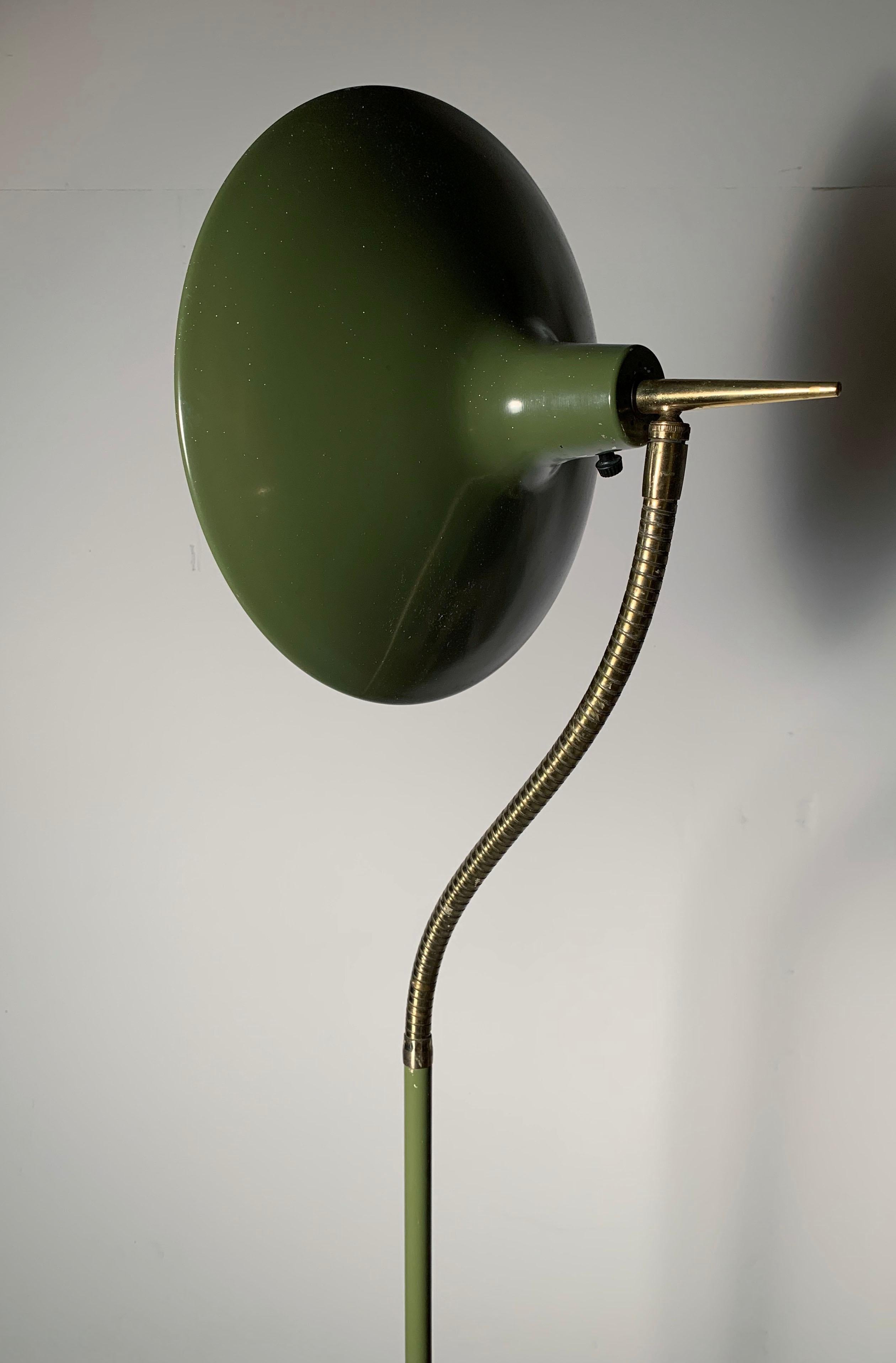 Vintage Laurel Gooseneck Floor Lamp Model B- 683 in Olive For Sale 2