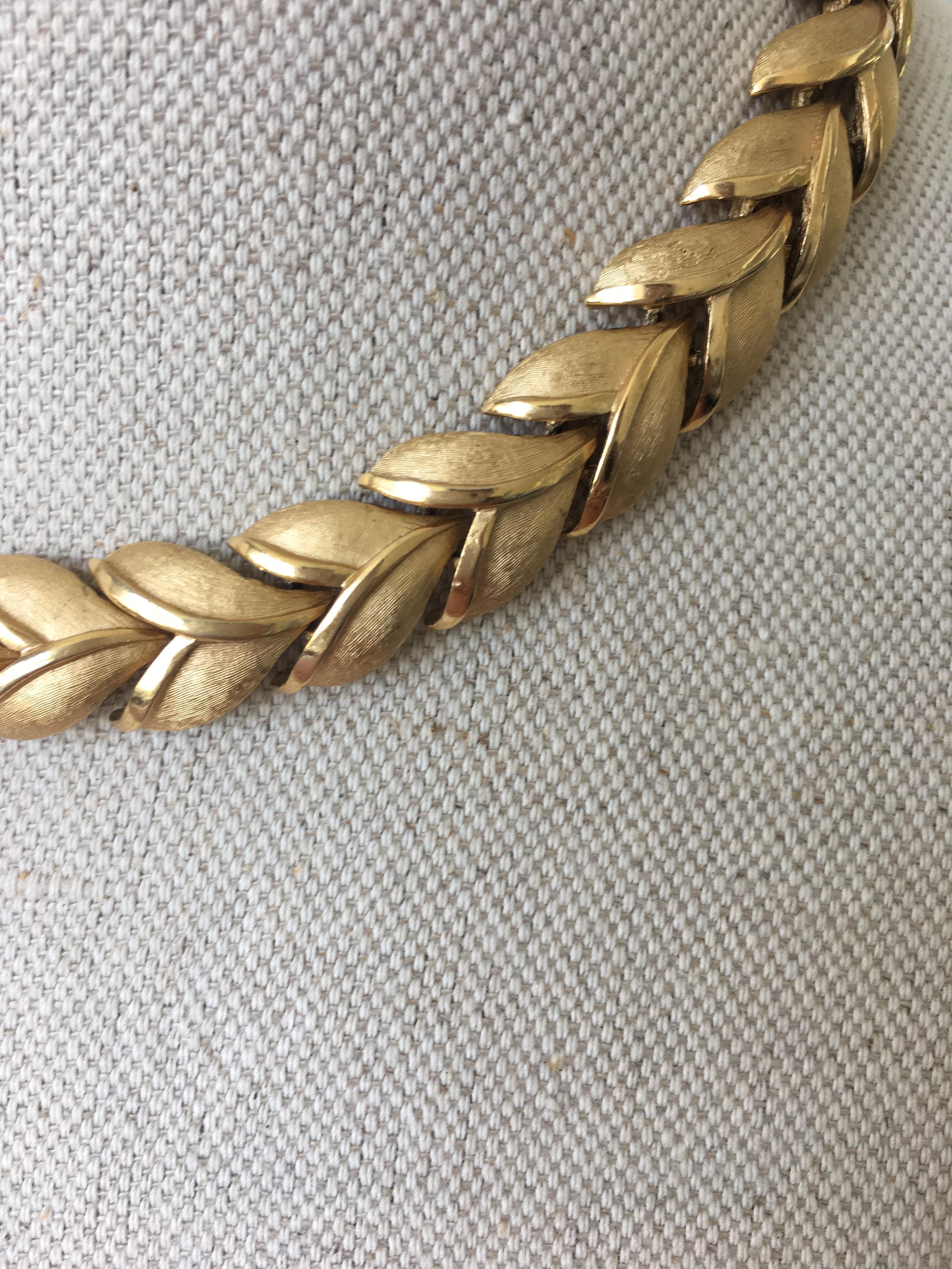trifari leaf necklace