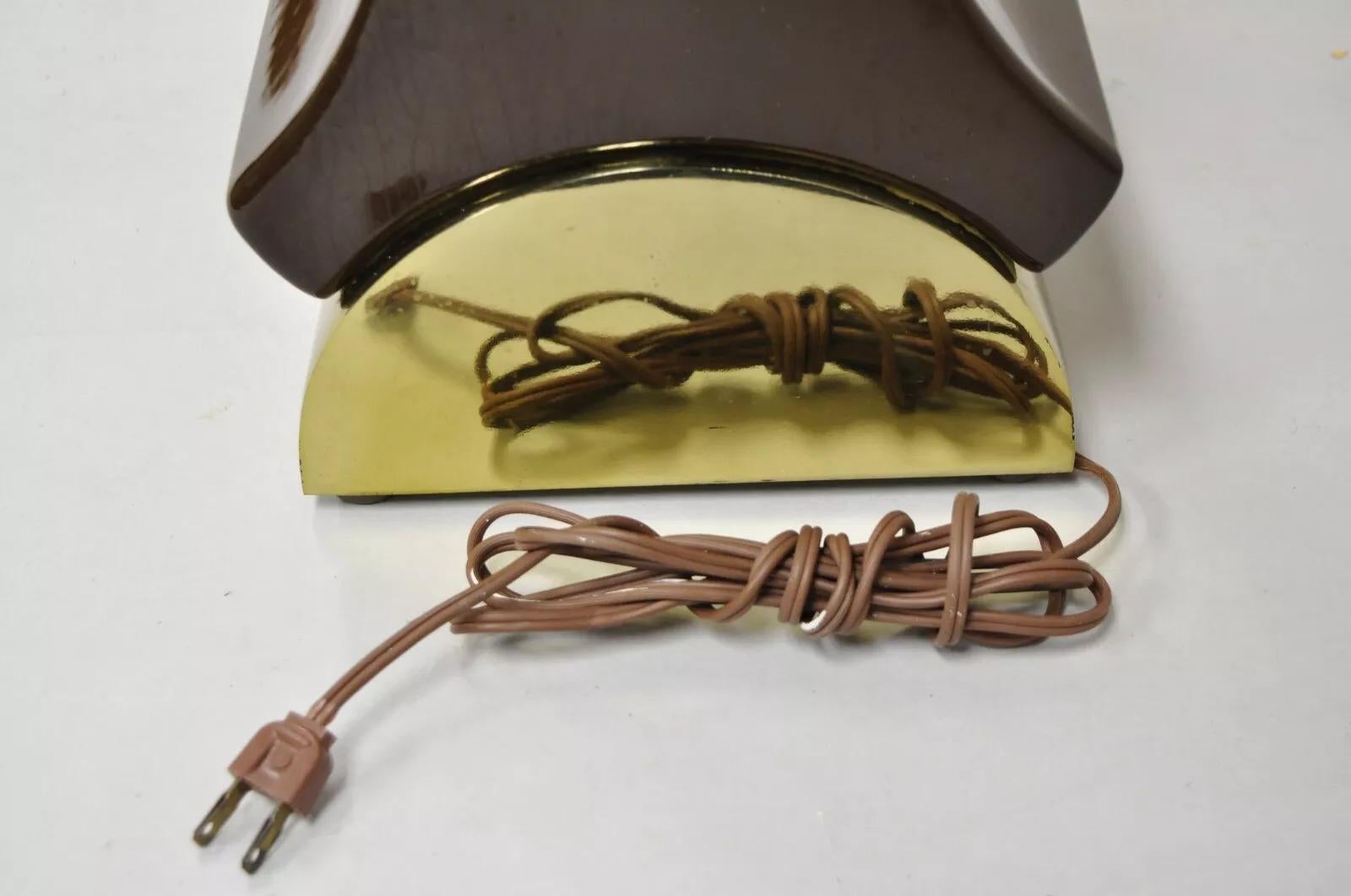 Lámpara de Sobremesa Vintage Laurel Modernista de Mediano Siglo Cerámica Marrón Chocolate y Latón en venta 3