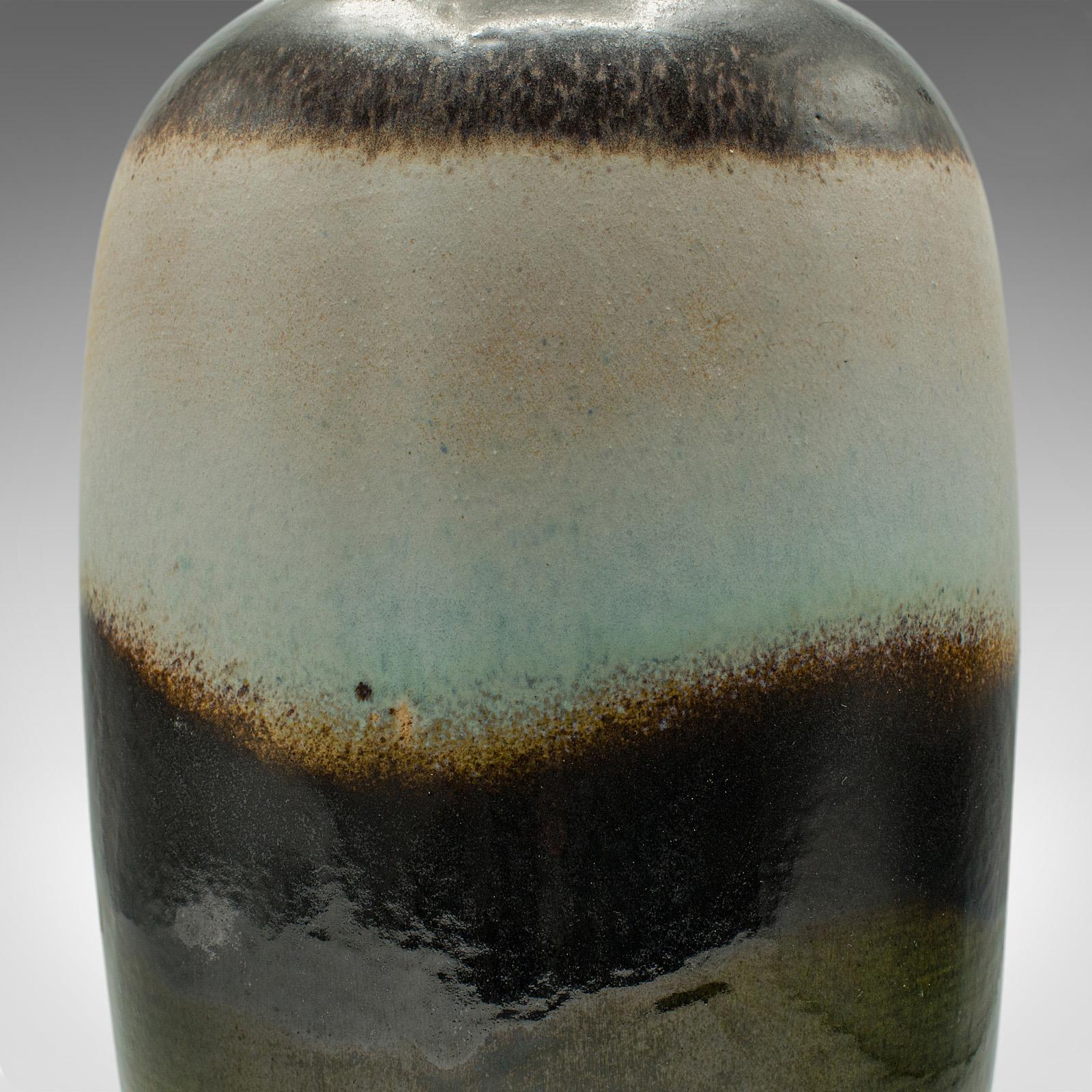 Vase à fleurs en lave, Allemagne de l'Ouest, céramique d'art, urne balustre, vers 1960 en vente 1