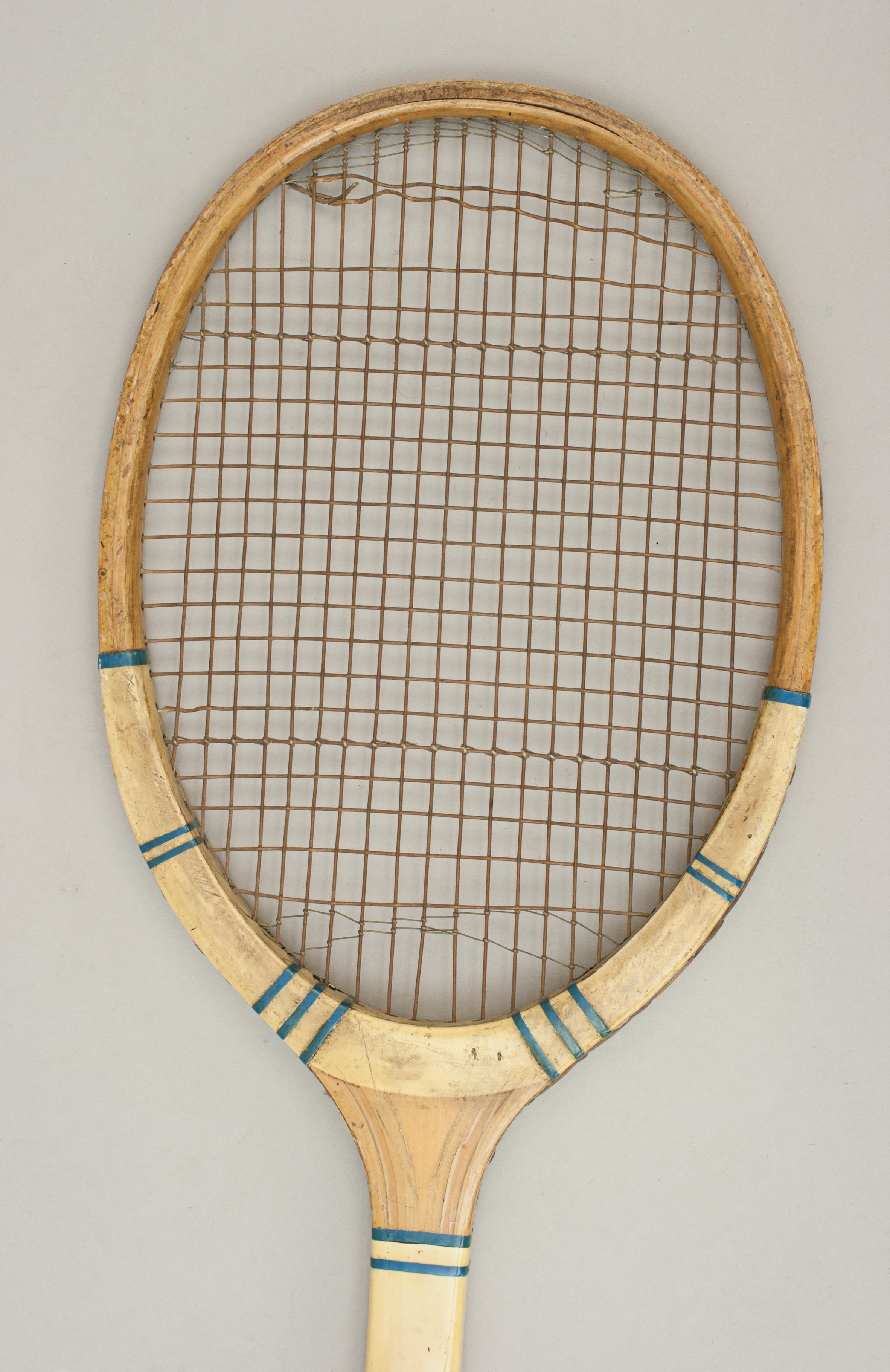 ancienne raquette de tennis