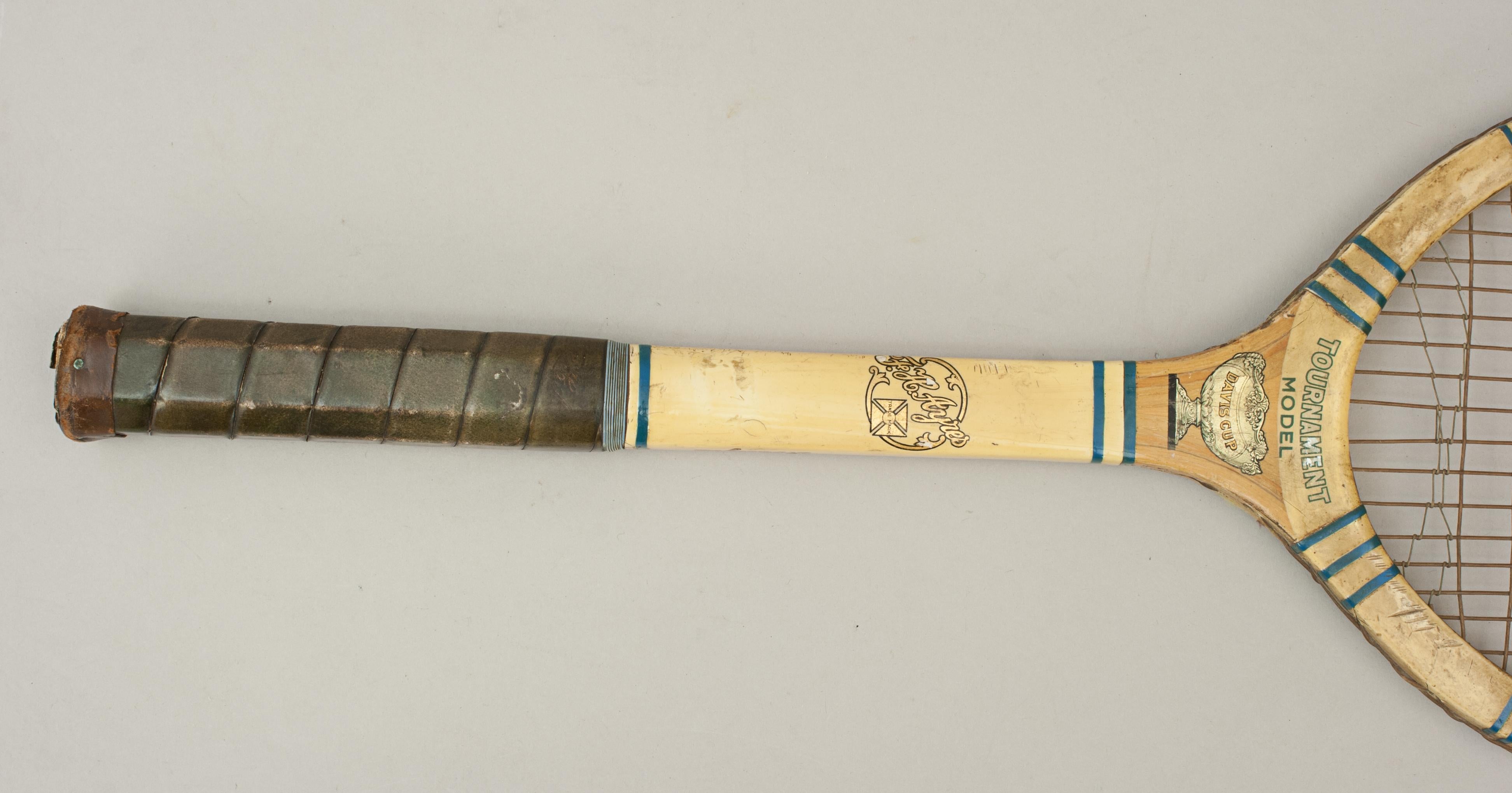 Raquette de tennis sur gazon vintage de F. H. Ayres, Tournoi Davis Cup Bon état à Oxfordshire, GB