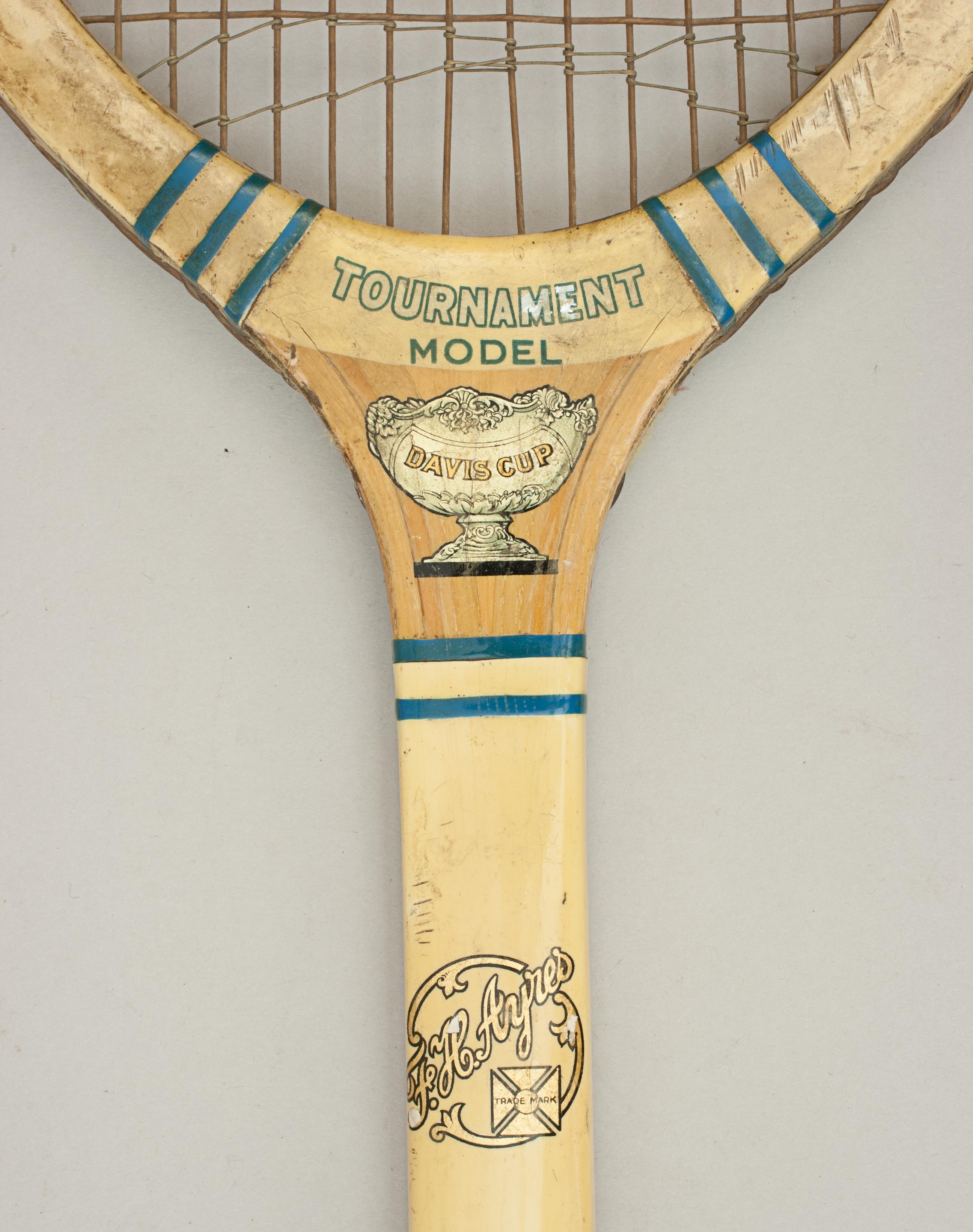 Bois Raquette de tennis sur gazon vintage de F. H. Ayres, Tournoi Davis Cup