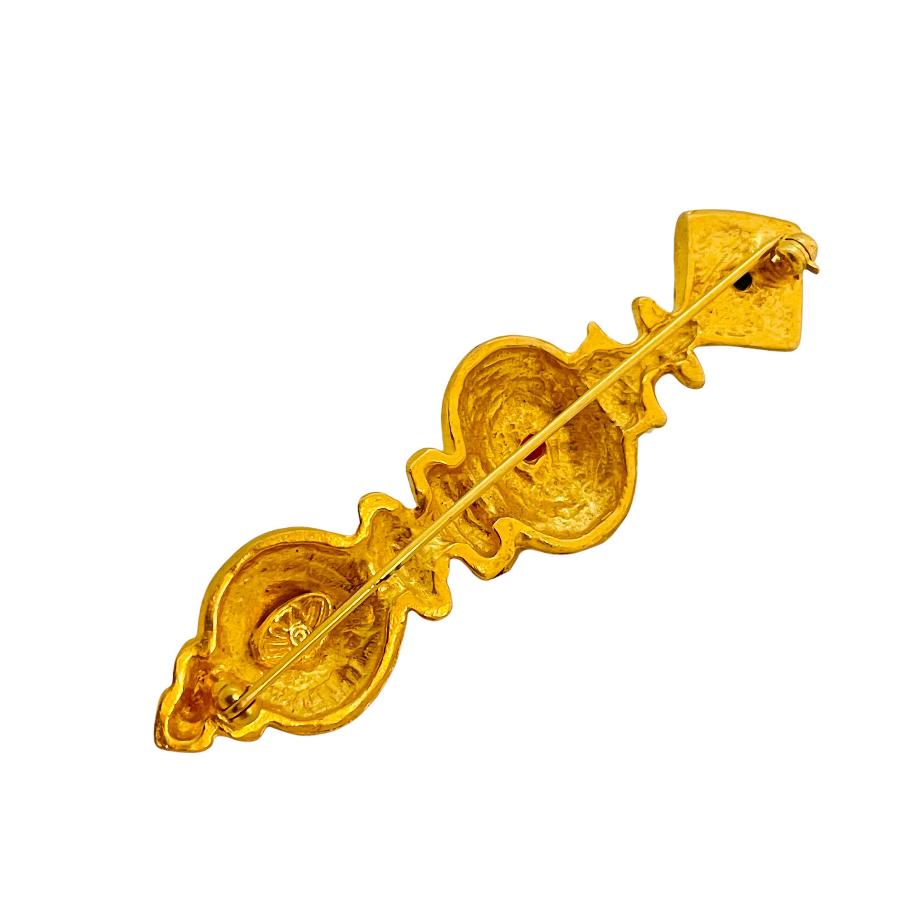 Vintage LAZULI matte gold jewel cabochon Etruscan designer brooch In Good Condition For Sale In Palos Hills, IL