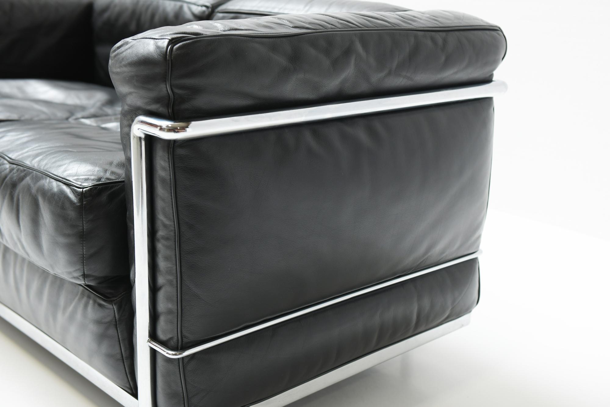 Vintage LC-2 in Black Leather by Le Corbusier, Jeanneret & Perriand for Cassina 9