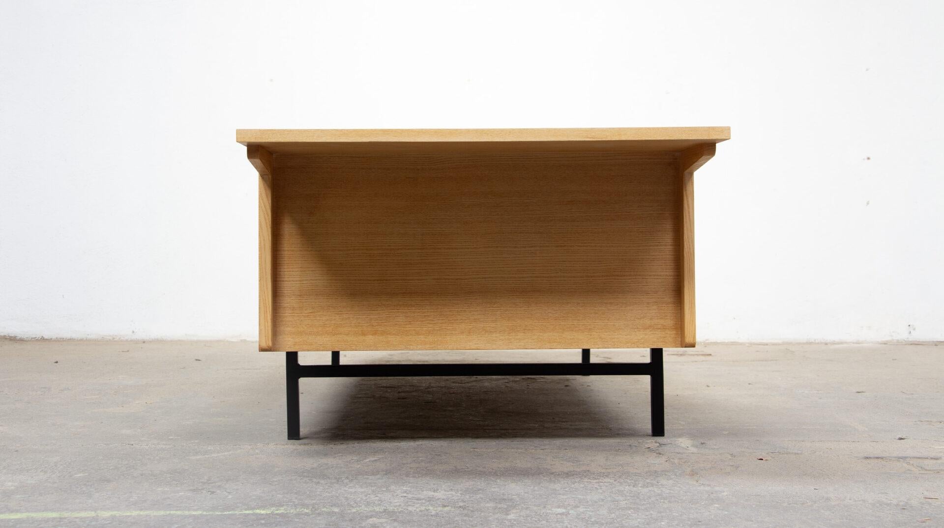 20ième siècle Lit de jour Vintage LC 5 Pierre Guariche ARP, années 1950 en vente