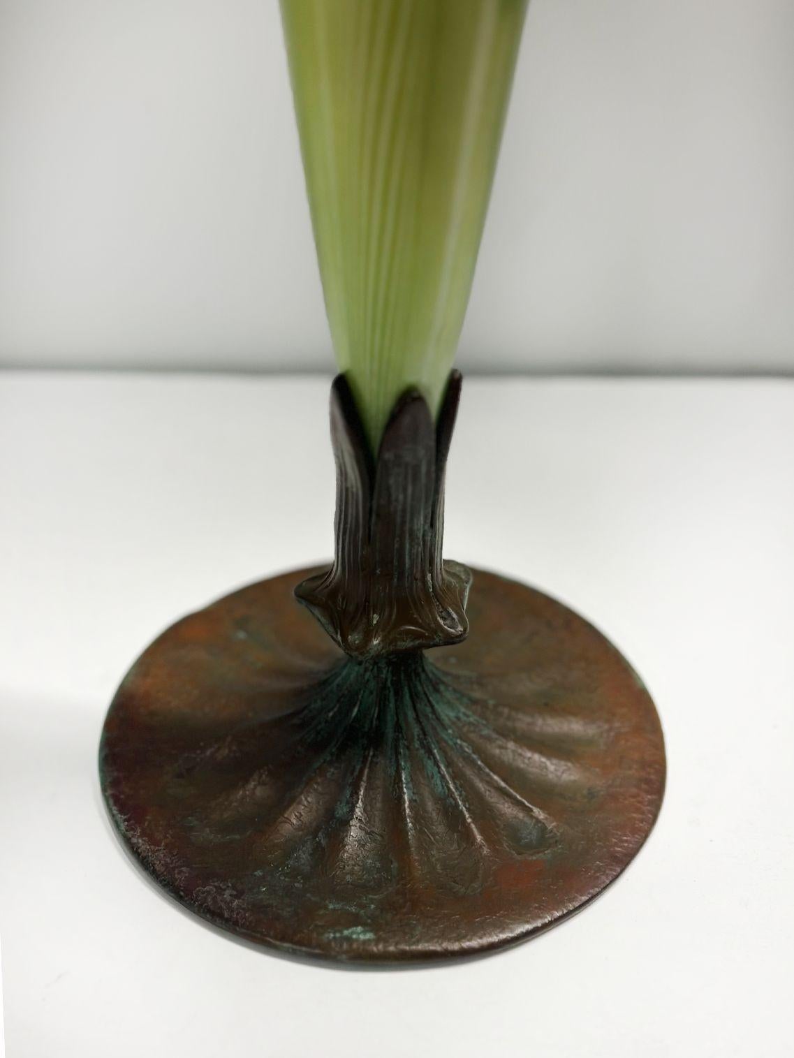 Vintage L.C. Tiffany Studios Feathered Favrile Glass Vase, c. 1980's In Good Condition For Sale In Los Angeles, CA