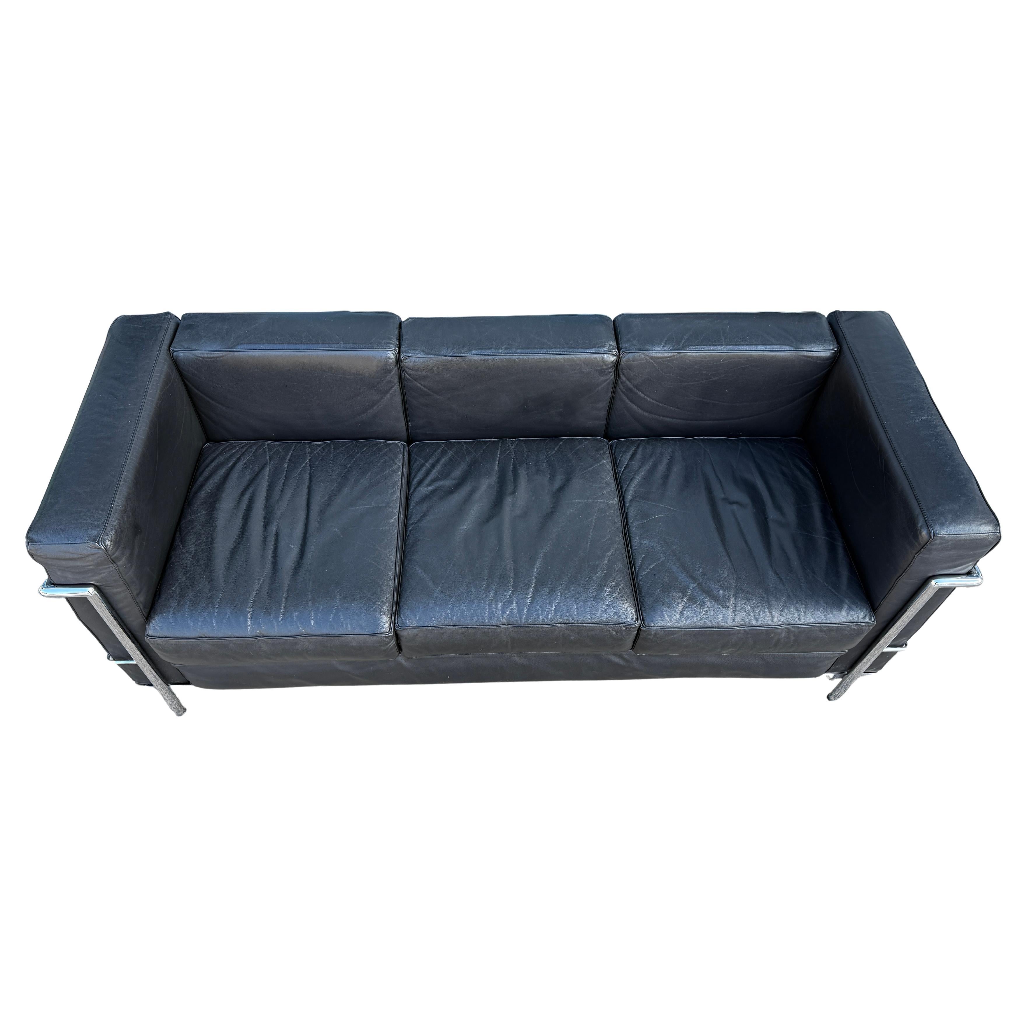 Italian Vintage LC2 black leather chrome frame 3 seat sofa by Le Corbusier