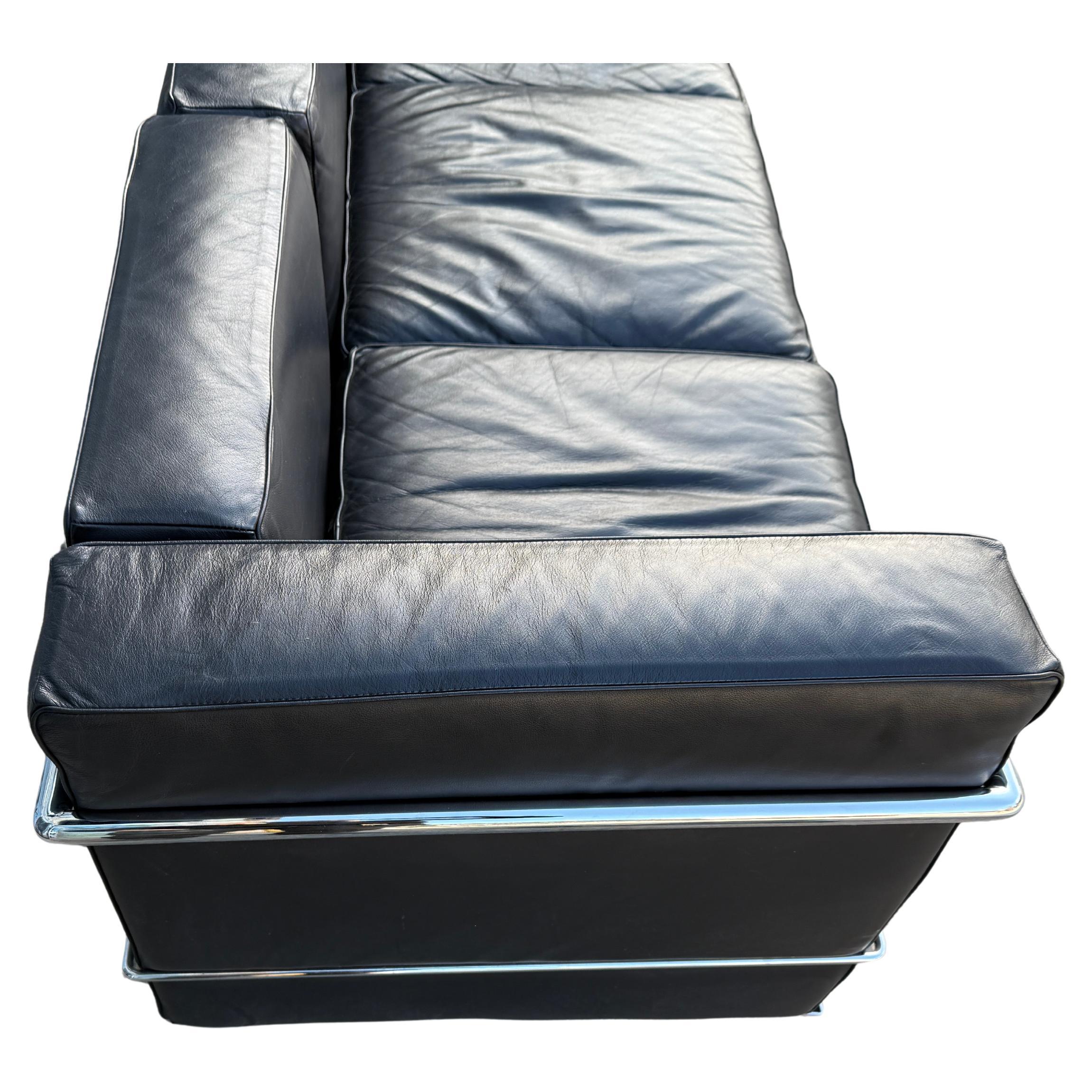 Leather Vintage LC2 black leather chrome frame 3 seat sofa by Le Corbusier