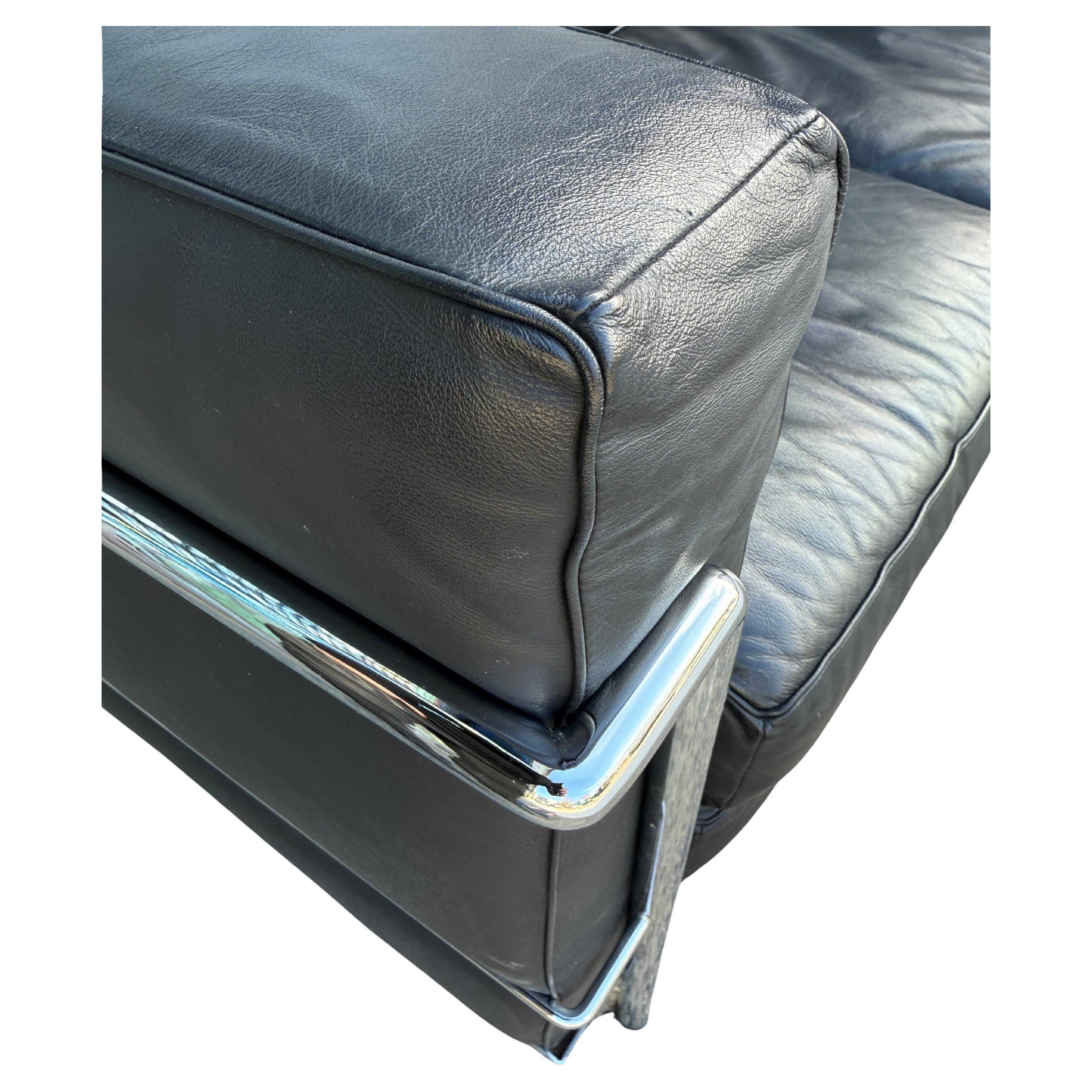 Vintage LC2 black leather chrome frame 3 seat sofa by Le Corbusier 2