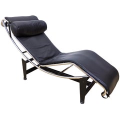 Fauteuil de salon vintage LC4 style Le Corbusier