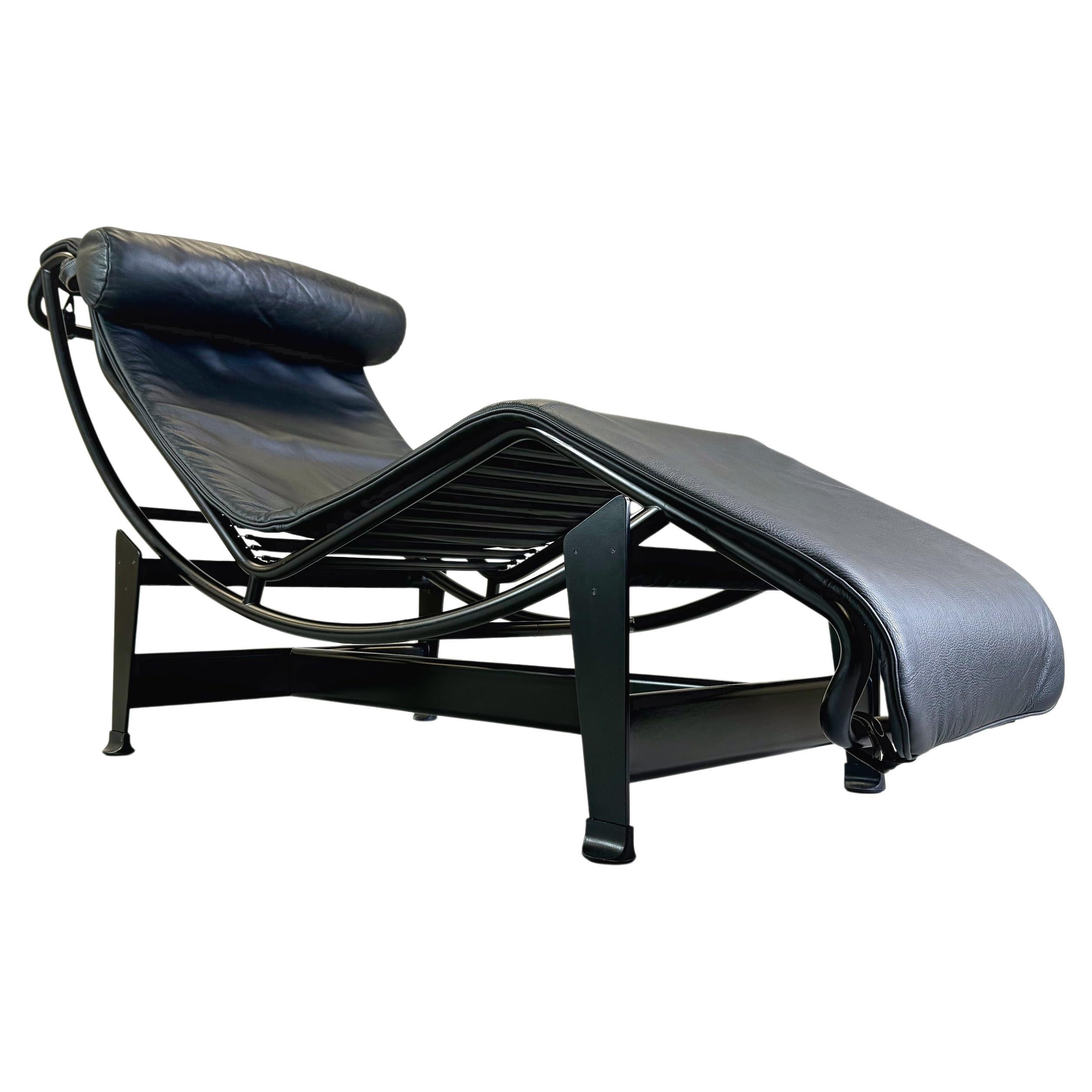 Vintage LC4 lounger Cassina Le Corbusier leather with extra cowhide