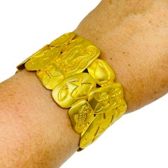 Vintage Lci LIZ CLAIBORNE signed gold tone seahorse massive designer bracelet