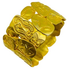 Vintage Lci LIZ CLAIBORNE signed gold tone seahorse massive designer bracelet