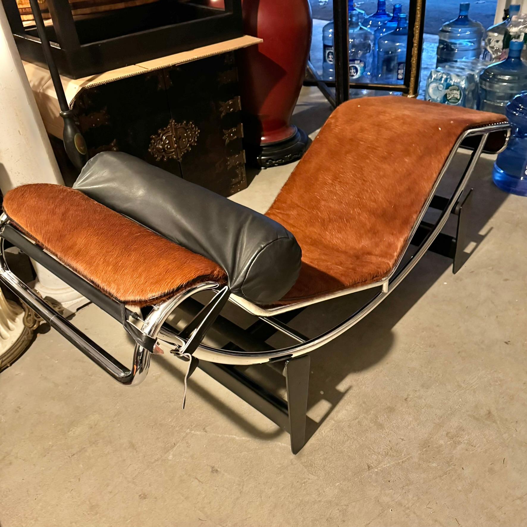 Chaise Longue vintage LC4 di Le Corbusier by Cassina 4