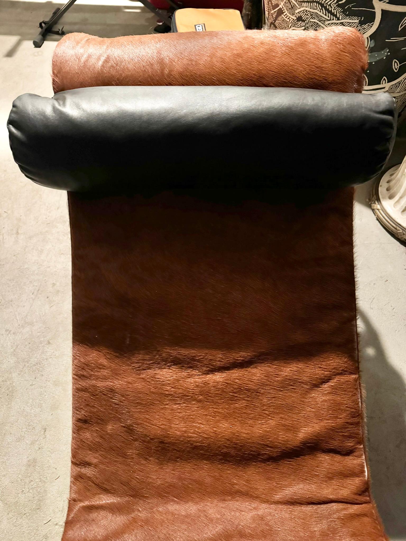 Chaise Longue vintage LC4 di Le Corbusier by Cassina 2