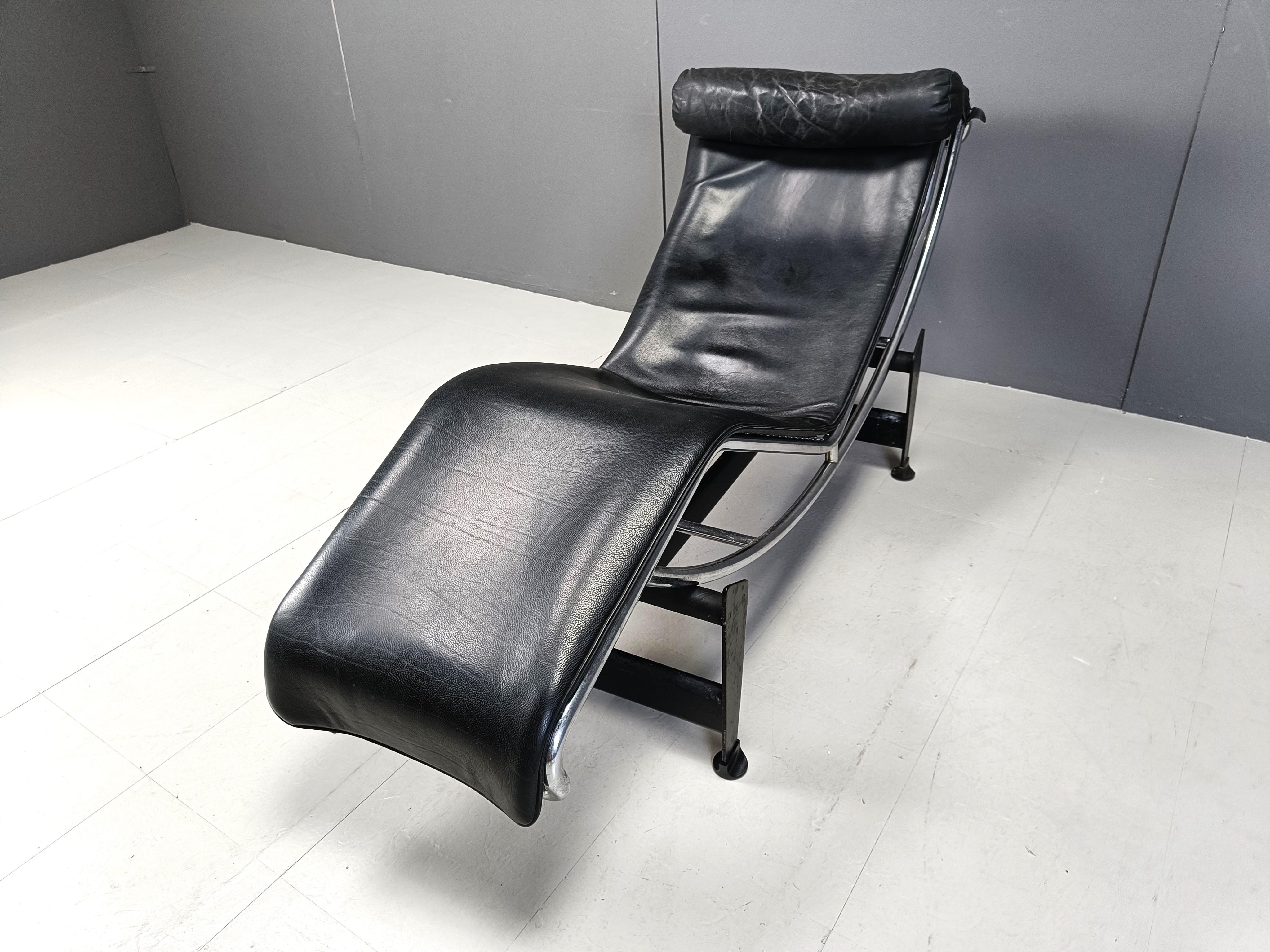 Vintage Le Corbusier LC4 chaise longue for Cassina, 1970s For Sale 4