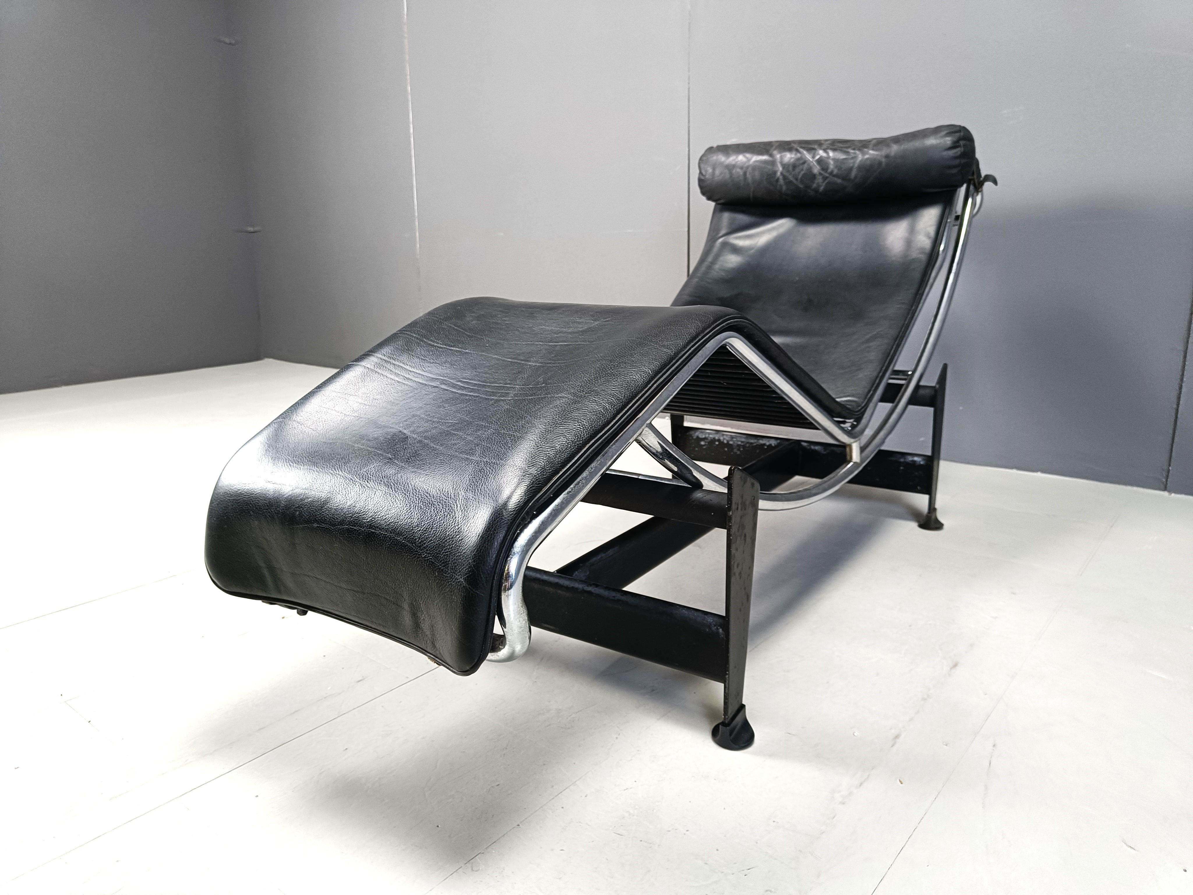 Vintage Le Corbusier LC4 chaise longue for Cassina, 1970s For Sale 5